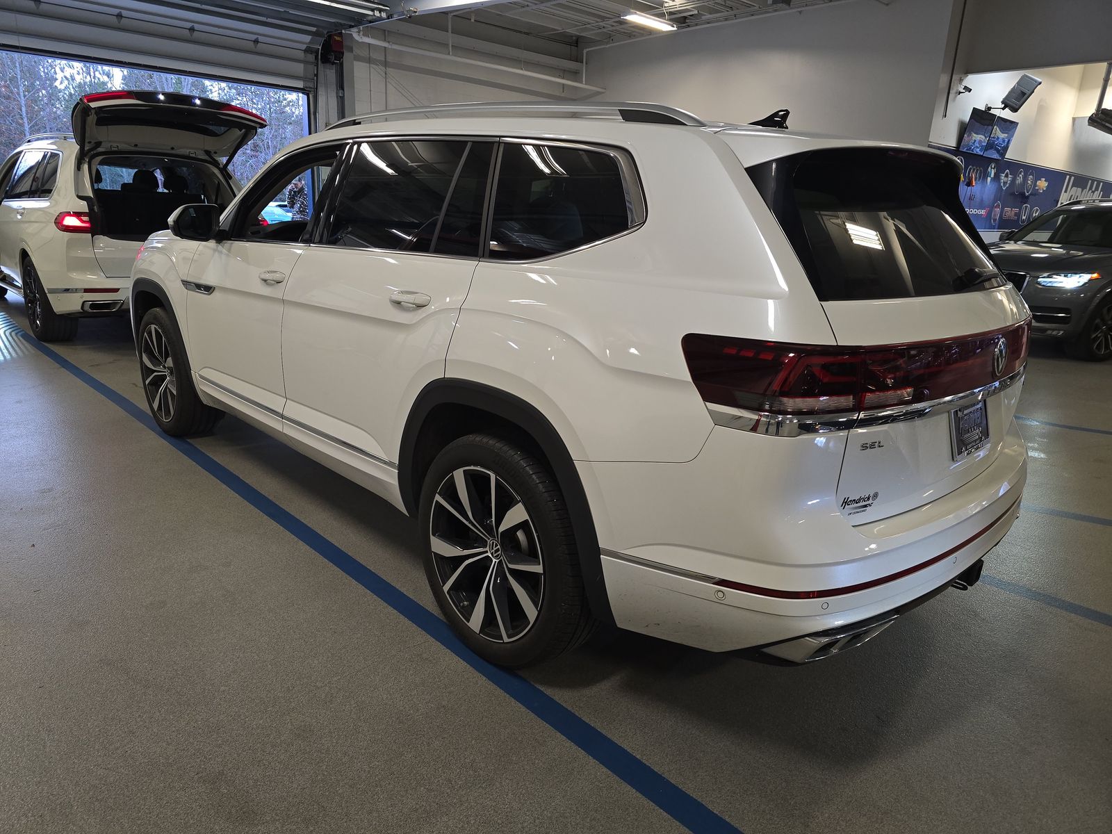 2024 Volkswagen Atlas 2.0T SEL Premium R-Line AWD