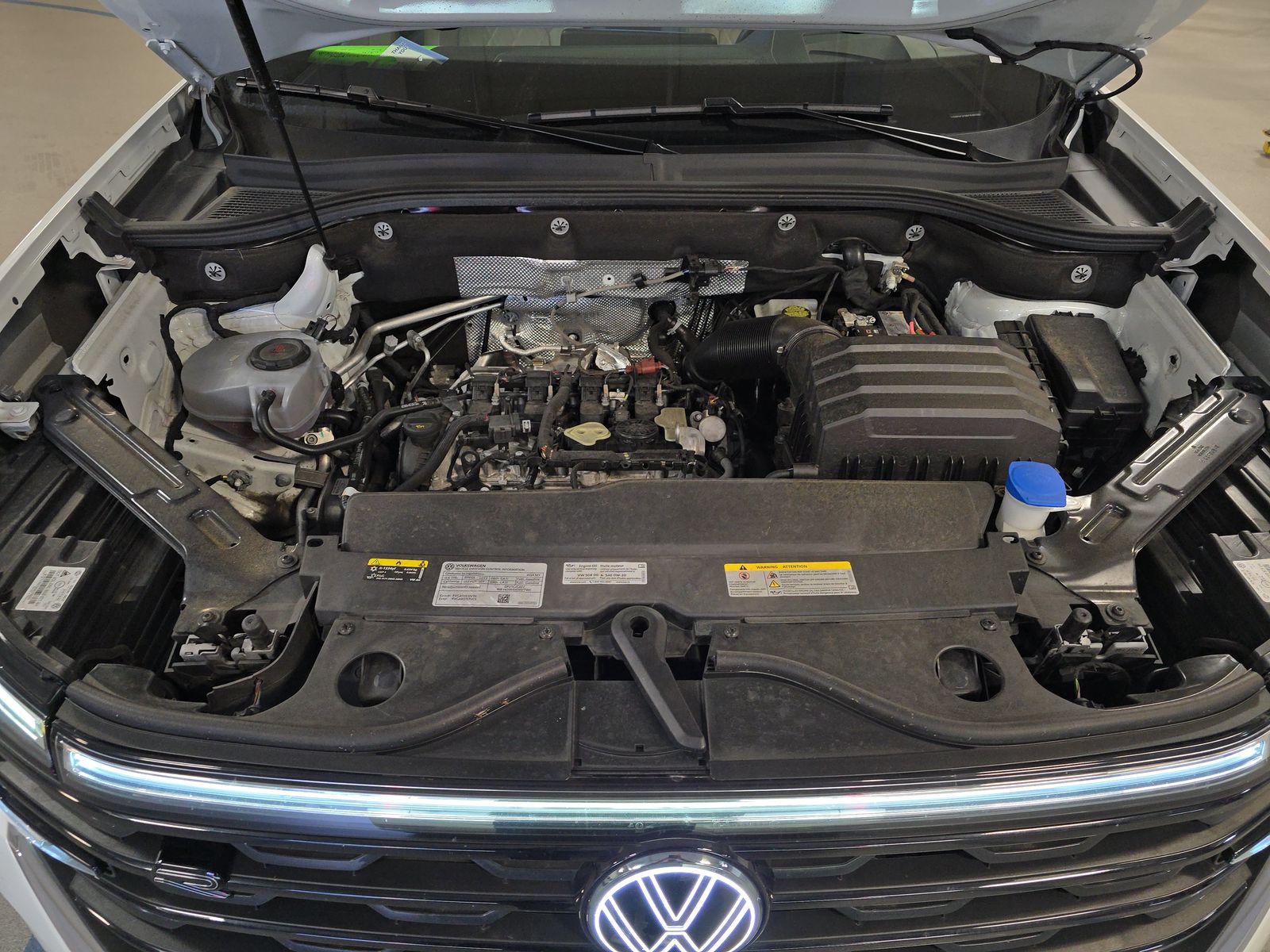 2024 Volkswagen Atlas 2.0T SEL Premium R-Line AWD