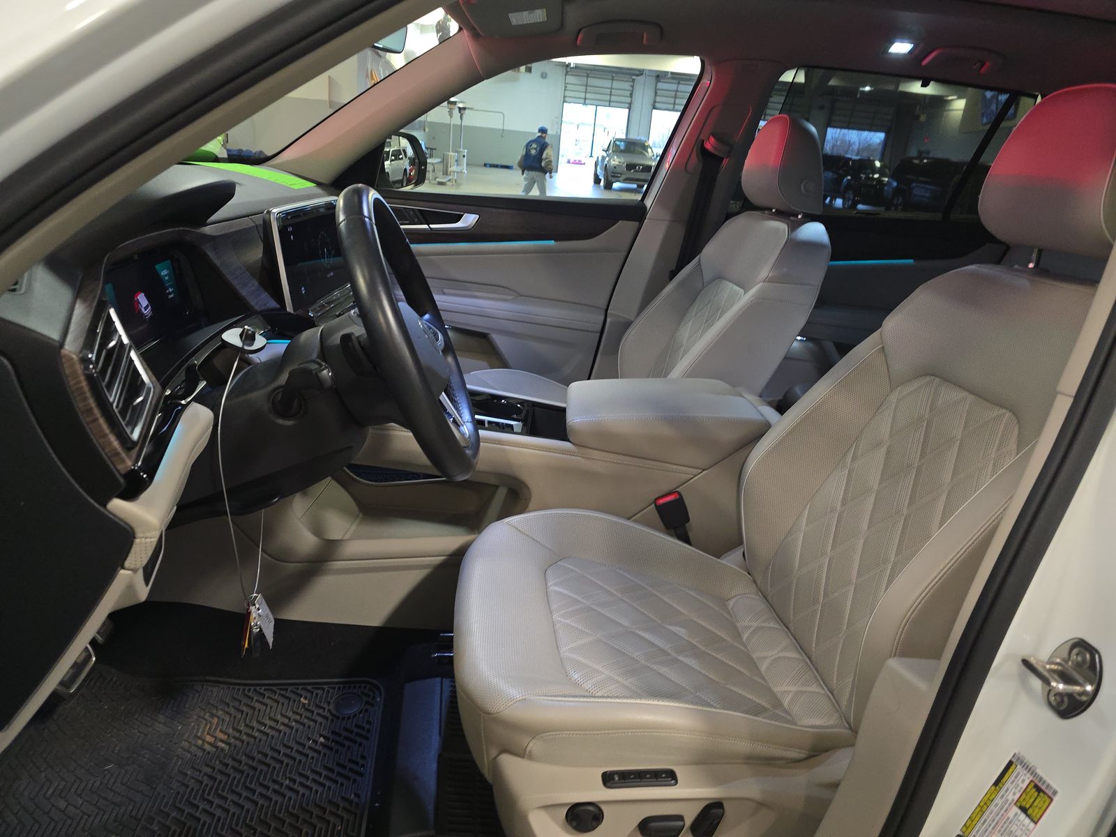 2024 Volkswagen Atlas 2.0T SEL Premium R-Line AWD