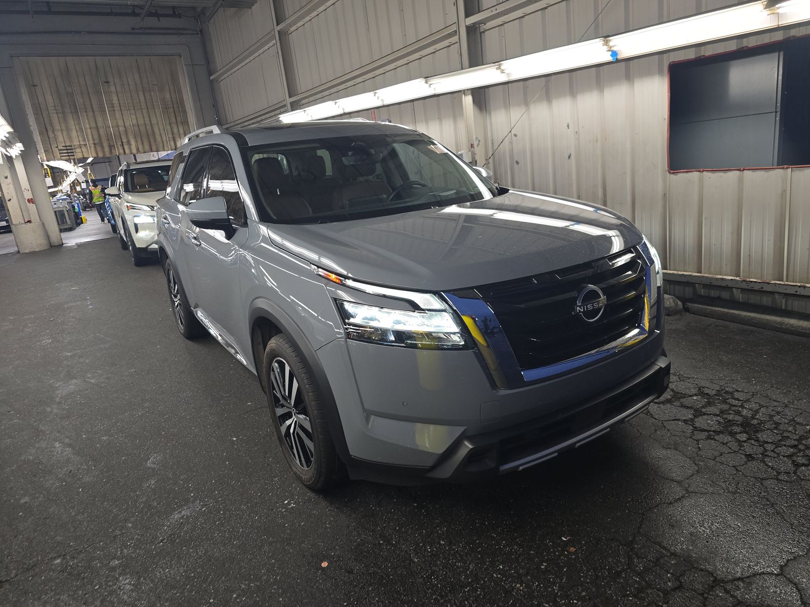 2023 Nissan Pathfinder Platinum AWD
