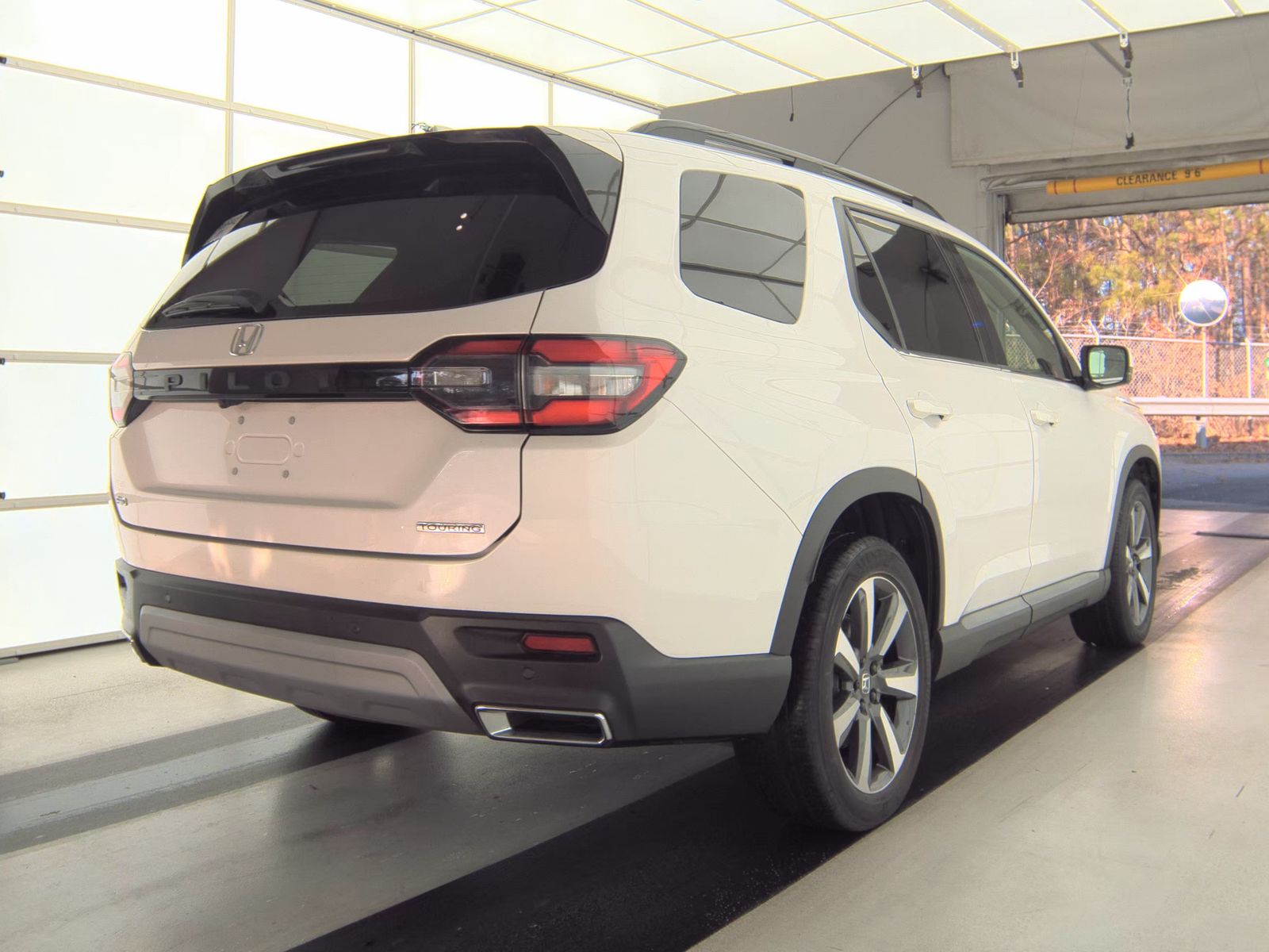 2023 Honda Pilot Touring AWD