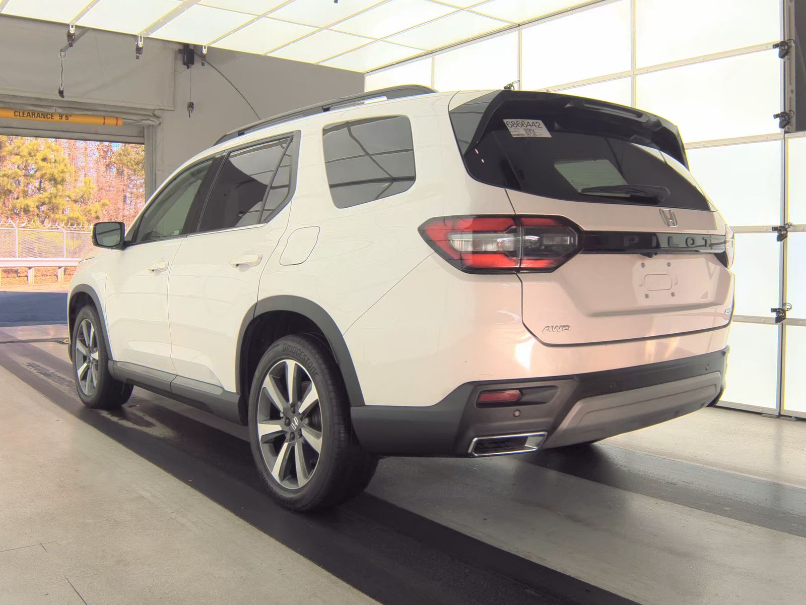 2023 Honda Pilot Touring AWD