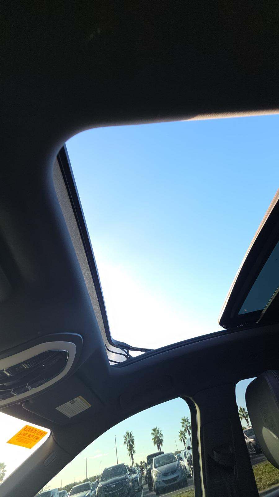 2022 Porsche Macan Base AWD