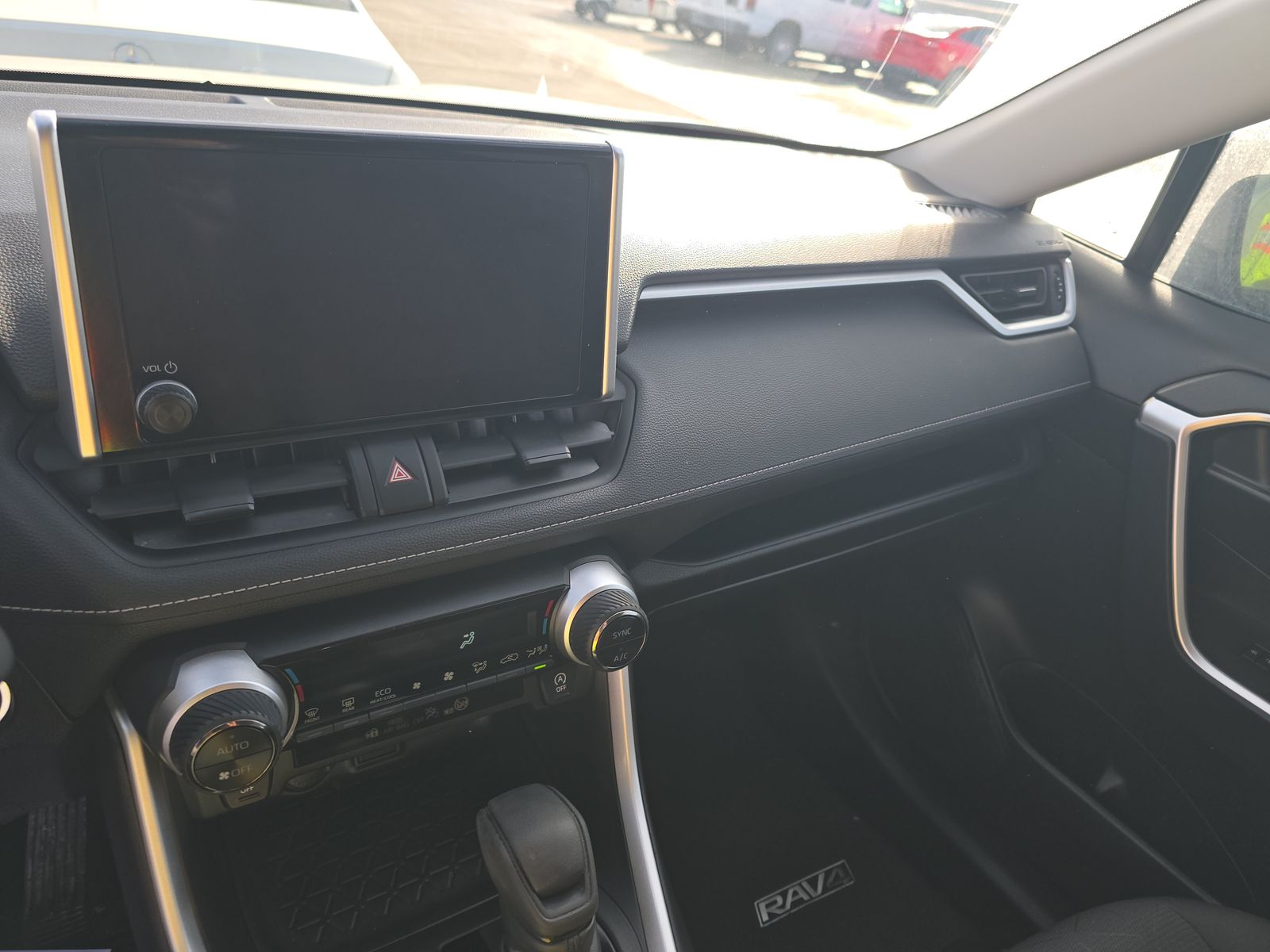 2024 Toyota RAV4 XLE FWD