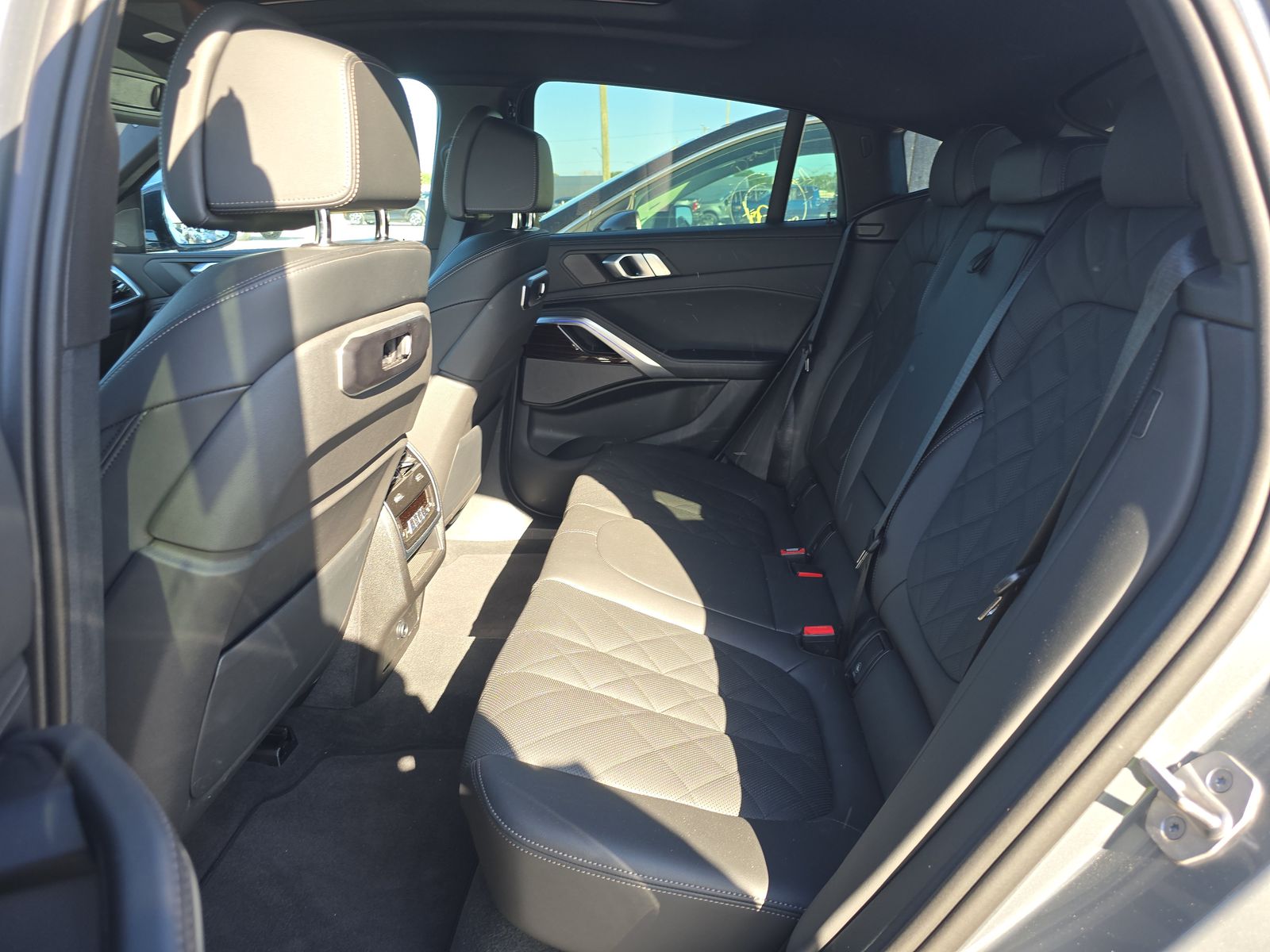 2025 BMW X6 xDrive40i AWD