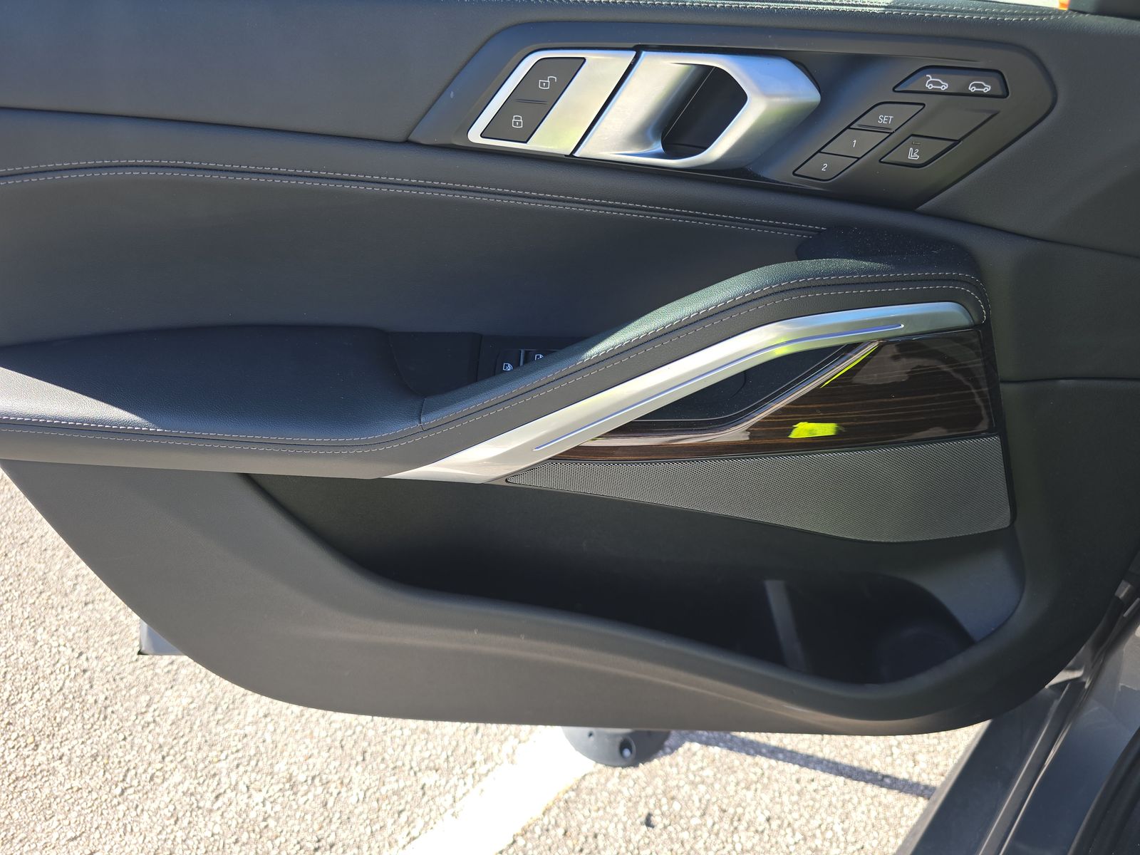 2025 BMW X6 xDrive40i AWD