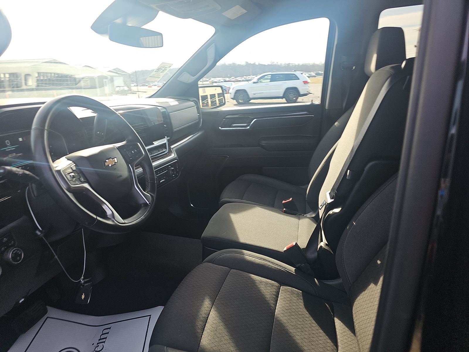 2023 Chevrolet Silverado 1500 LT AWD