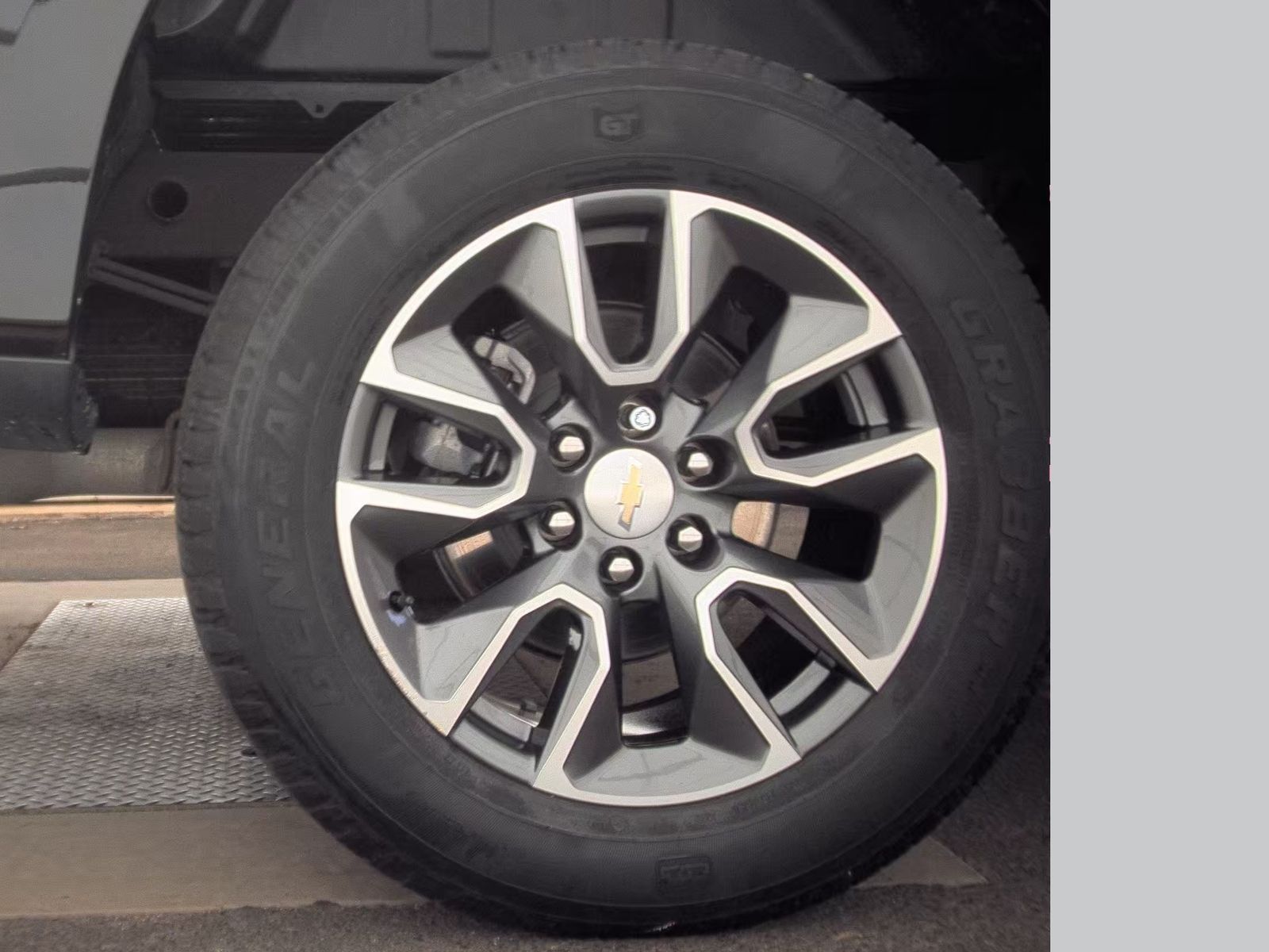 2023 Chevrolet Silverado 1500 LT AWD