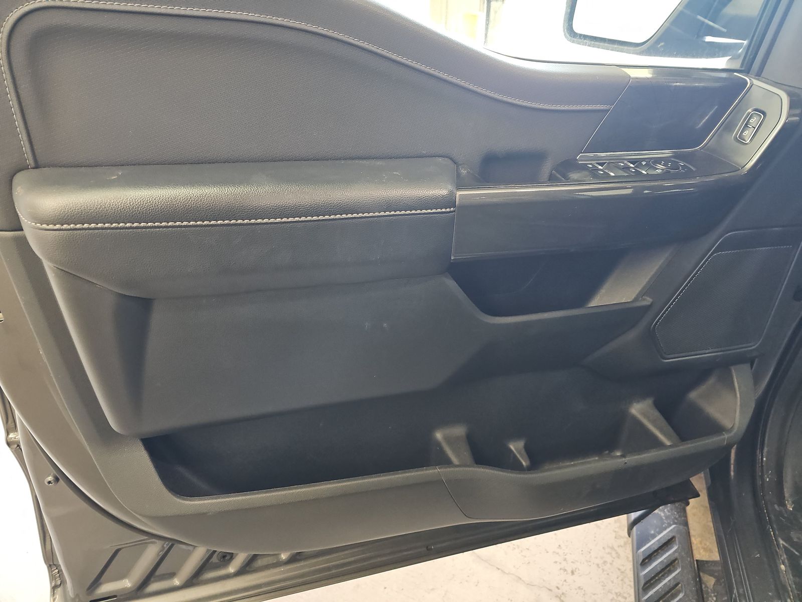 2023 Ford F-150 Hybrid XLT AWD