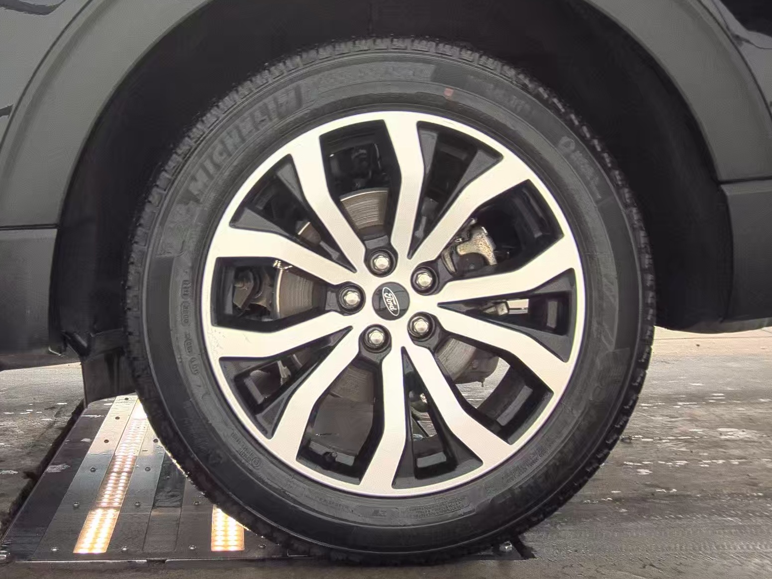 2025 Ford Explorer ST-Line AWD