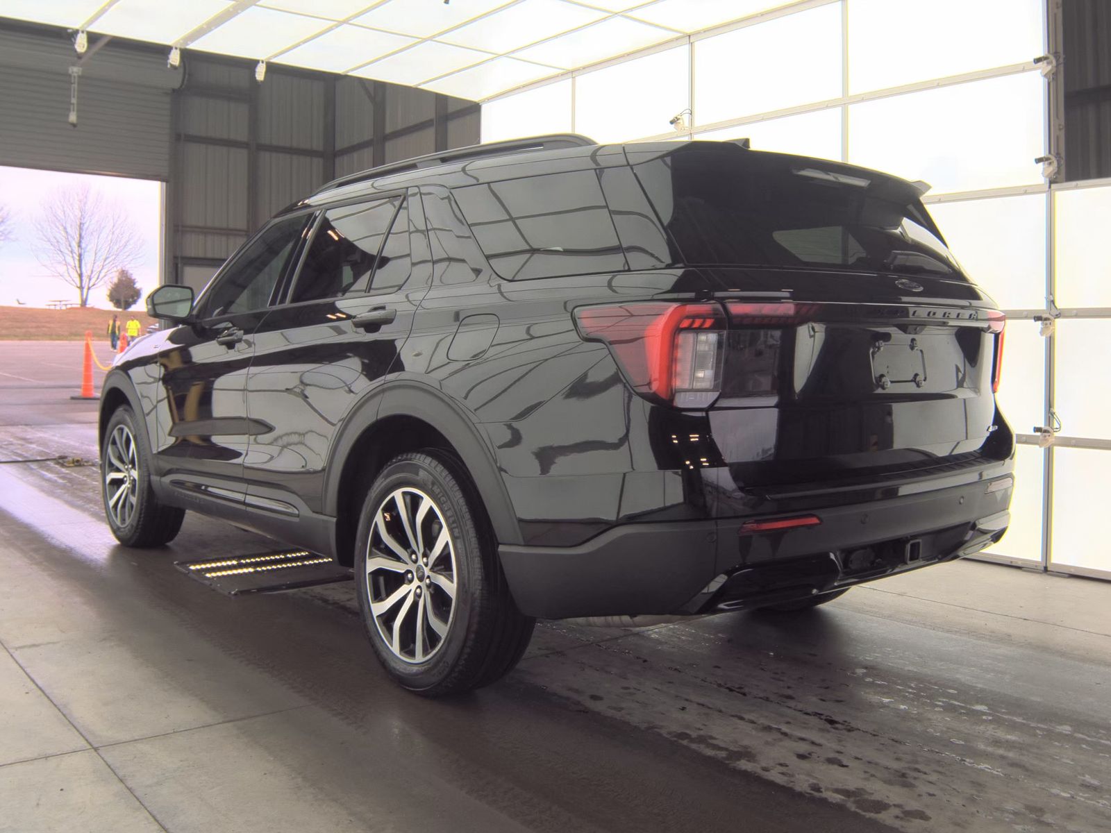 2025 Ford Explorer ST-Line AWD