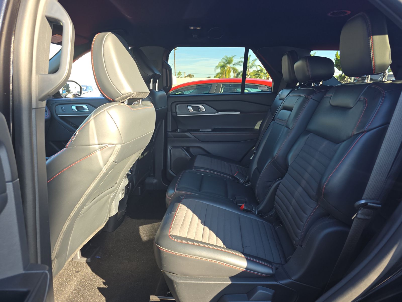 2025 Ford Explorer ST-Line AWD