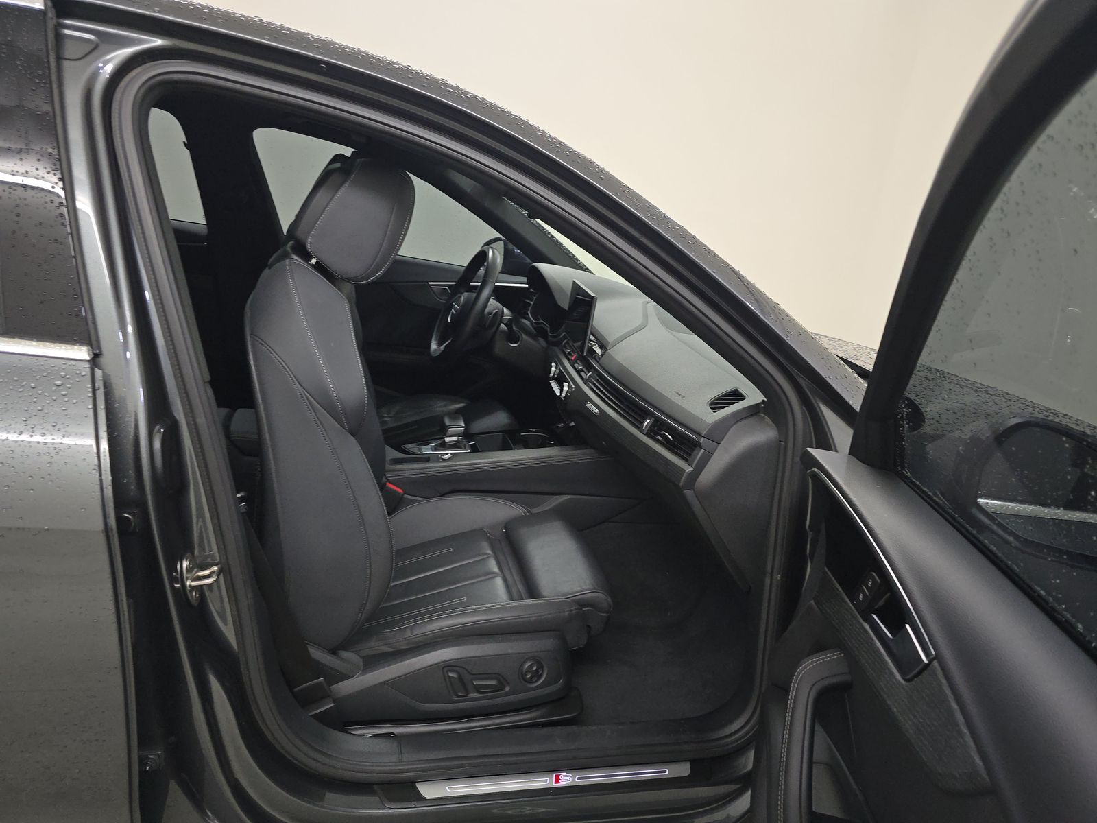 2022 Audi A4 S line Premium Plus AWD