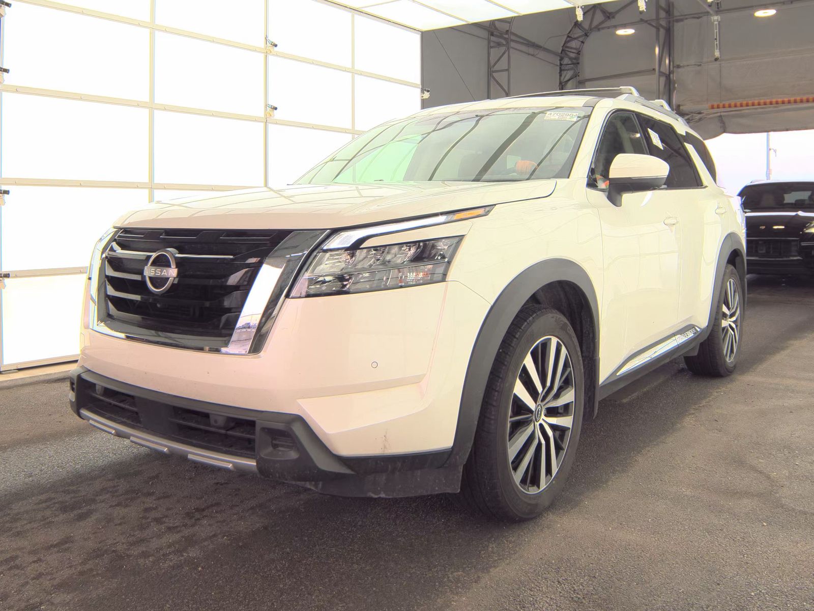 2023 Nissan Pathfinder Platinum AWD