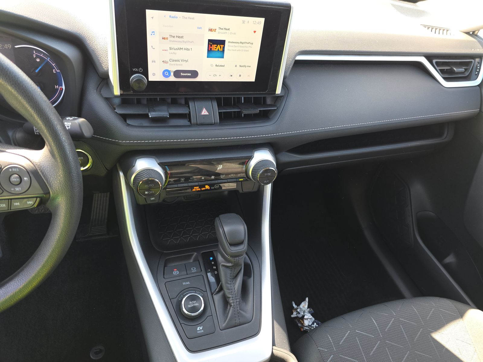 2024 Toyota RAV4 Hybrid XLE AWD