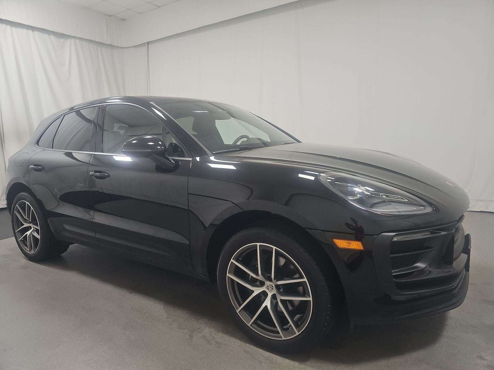 2023 Porsche Macan Base AWD