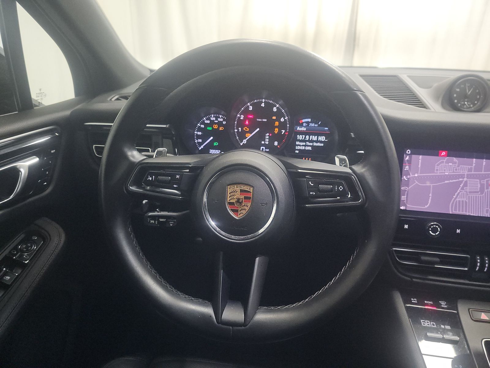 2023 Porsche Macan Base AWD