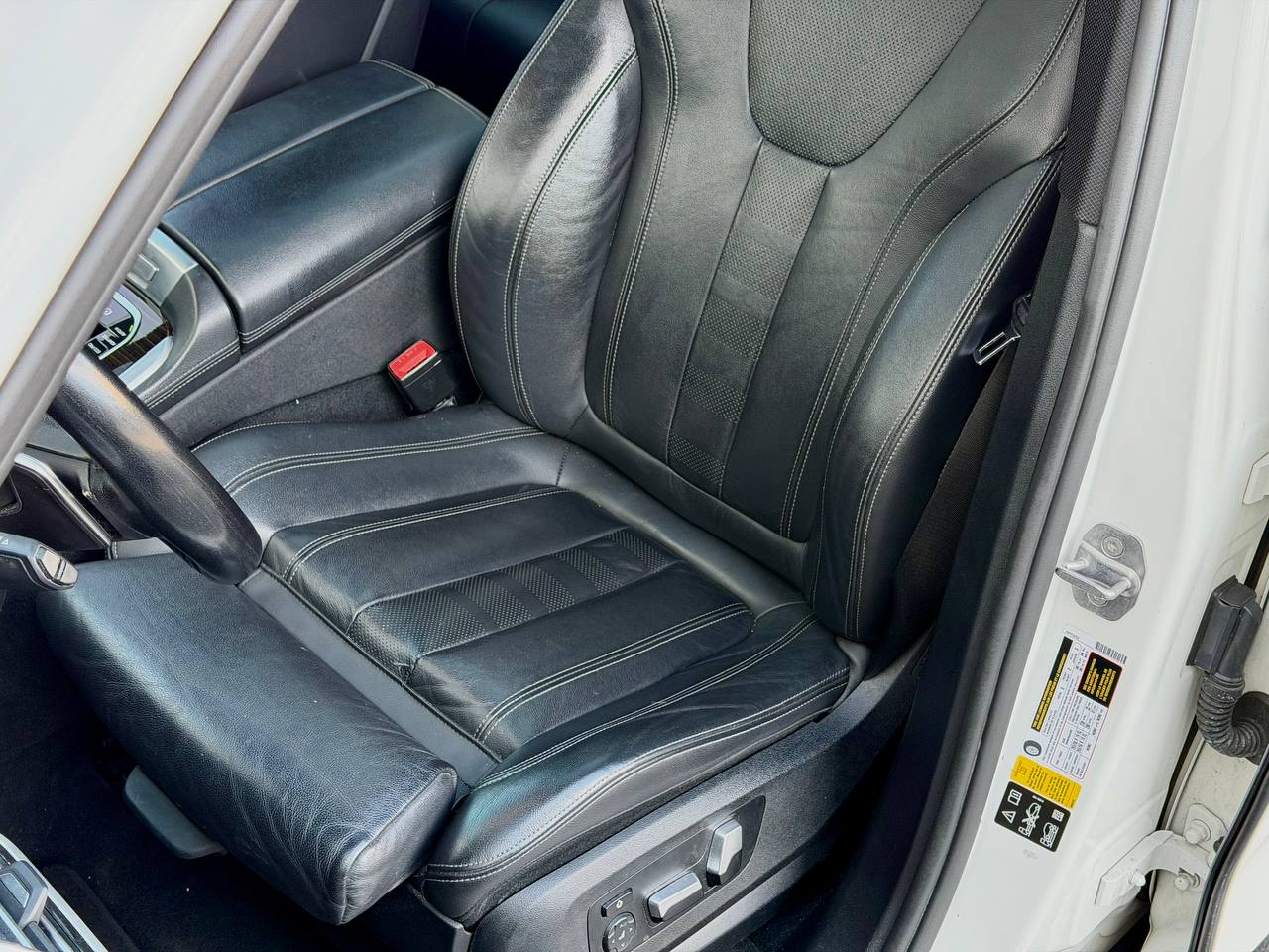 2020 BMW X5 xDrive40i AWD