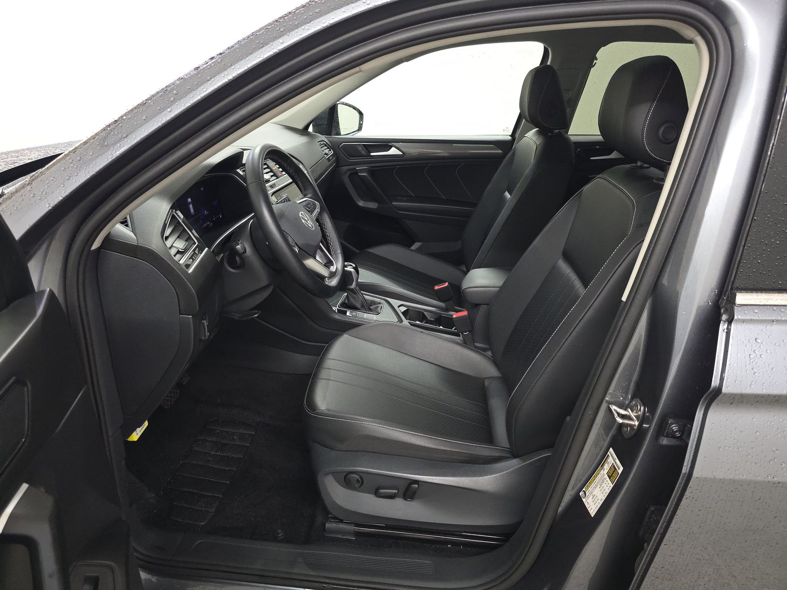 2024 Volkswagen Tiguan 2.0T SE FWD