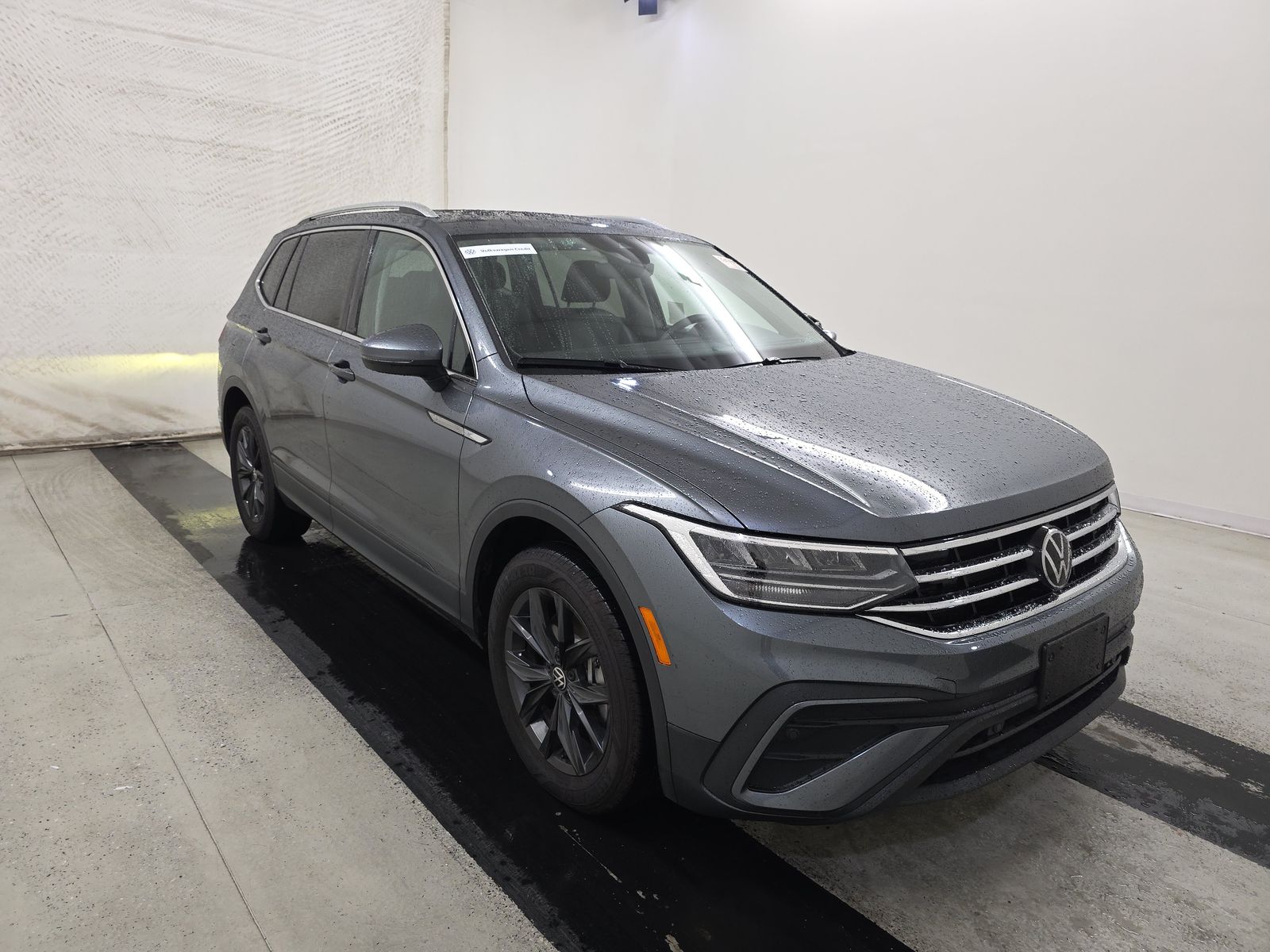 2024 Volkswagen Tiguan 2.0T SE FWD