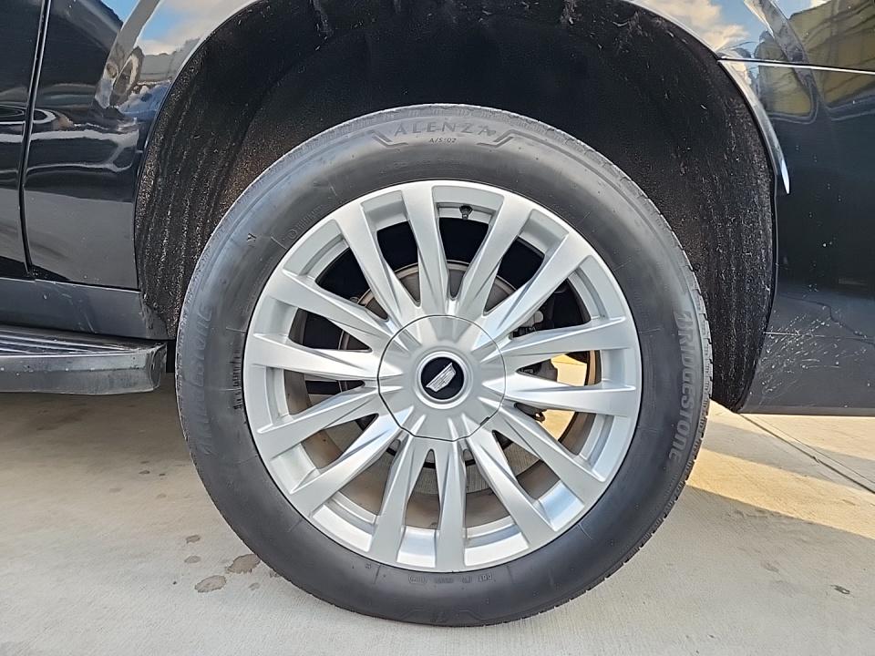 2023 Cadillac Escalade ESV Luxury AWD