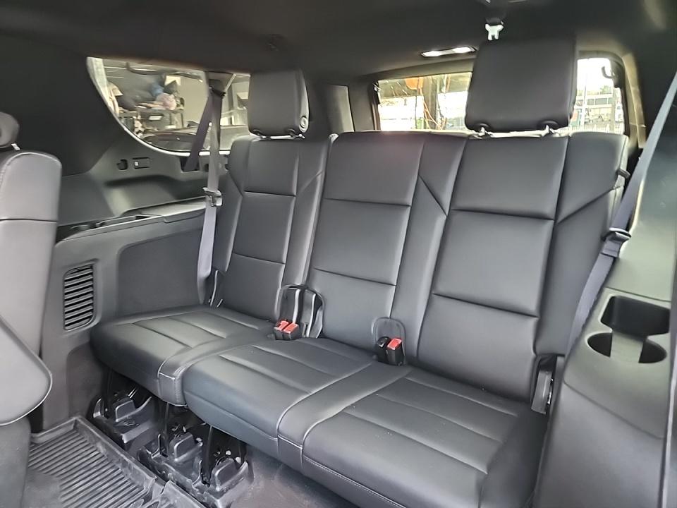 2023 Cadillac Escalade ESV Luxury AWD