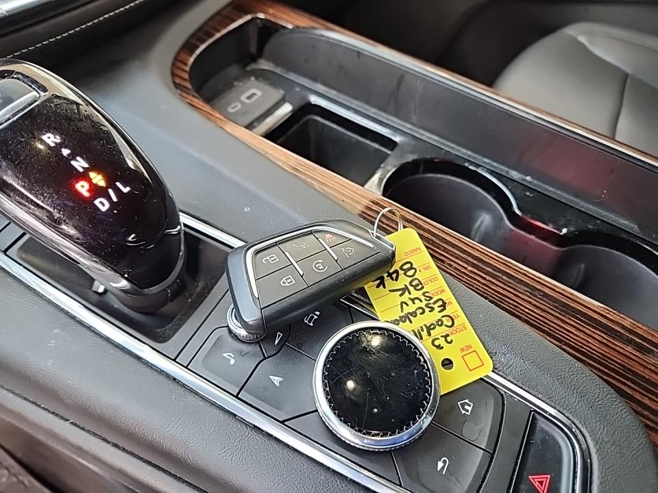 2023 Cadillac Escalade ESV Luxury AWD