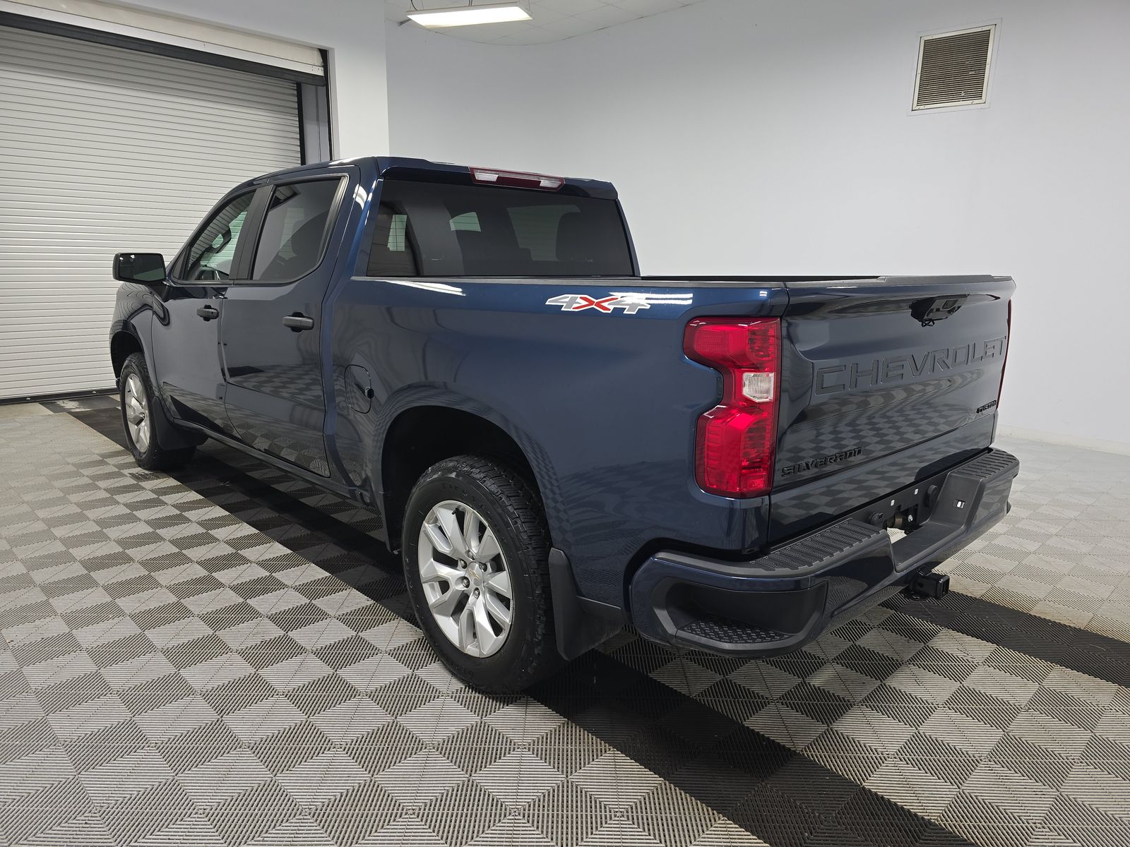 2023 Chevrolet Silverado 1500 Custom AWD