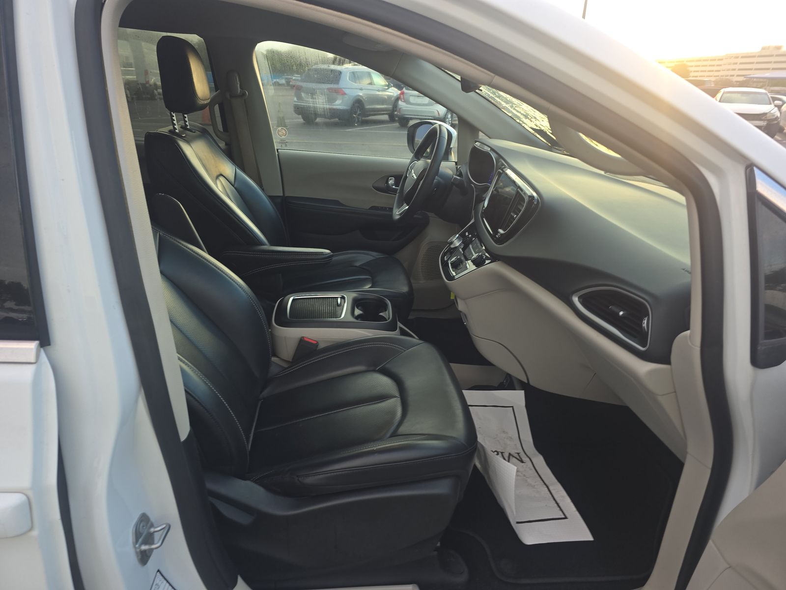 2023 Chrysler Pacifica Touring L FWD