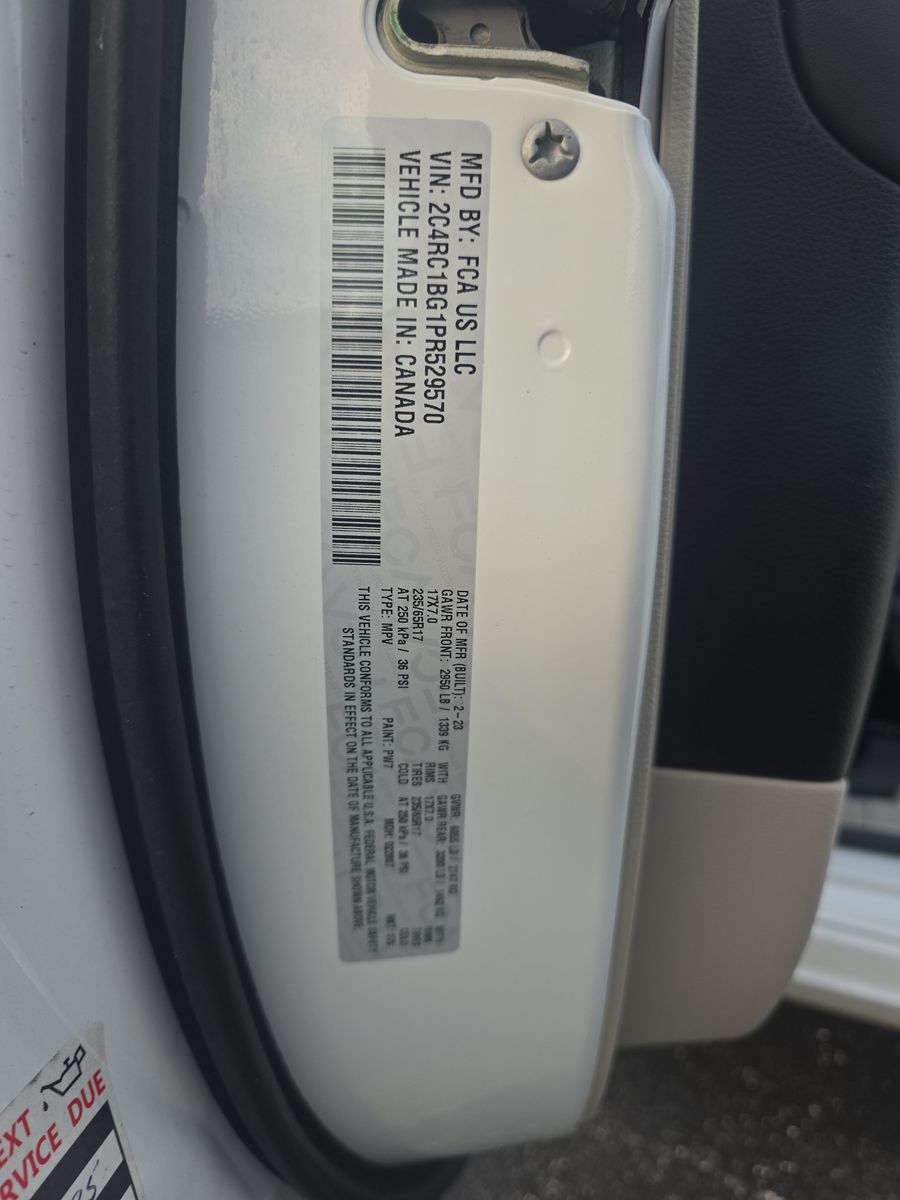 2023 Chrysler Pacifica Touring L FWD