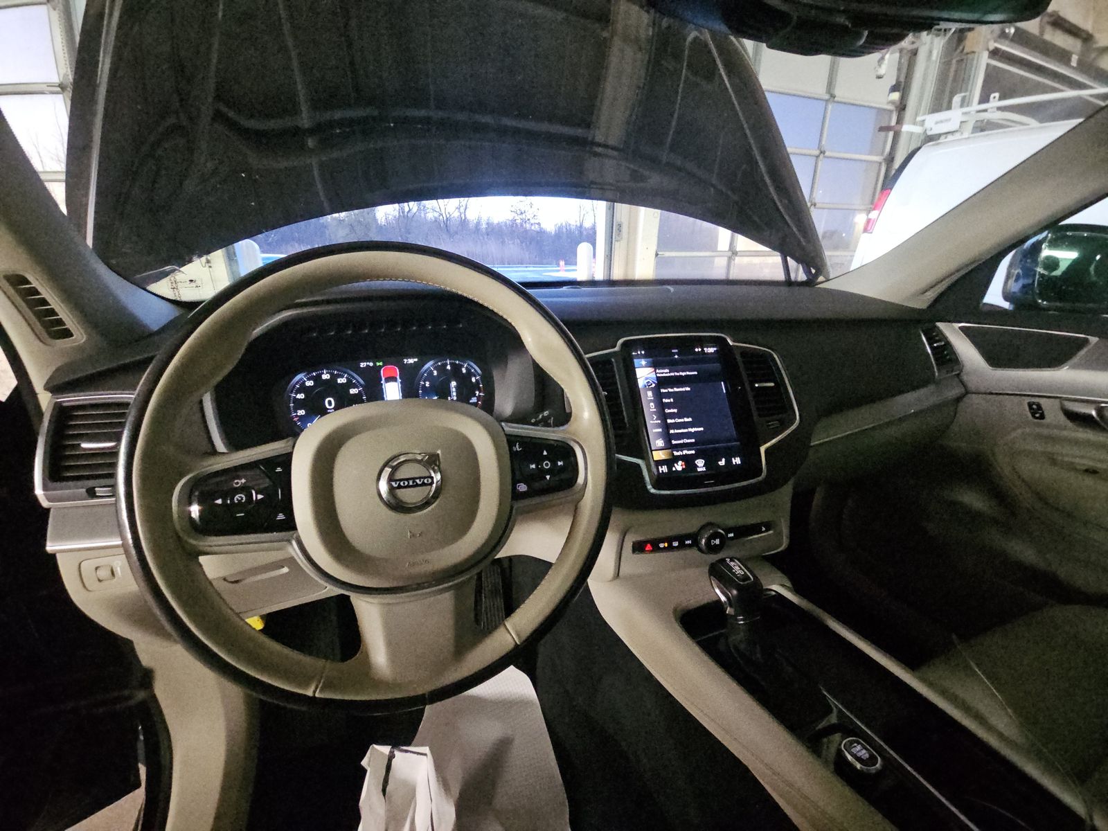 2022 Volvo XC90 T5 Momentum AWD