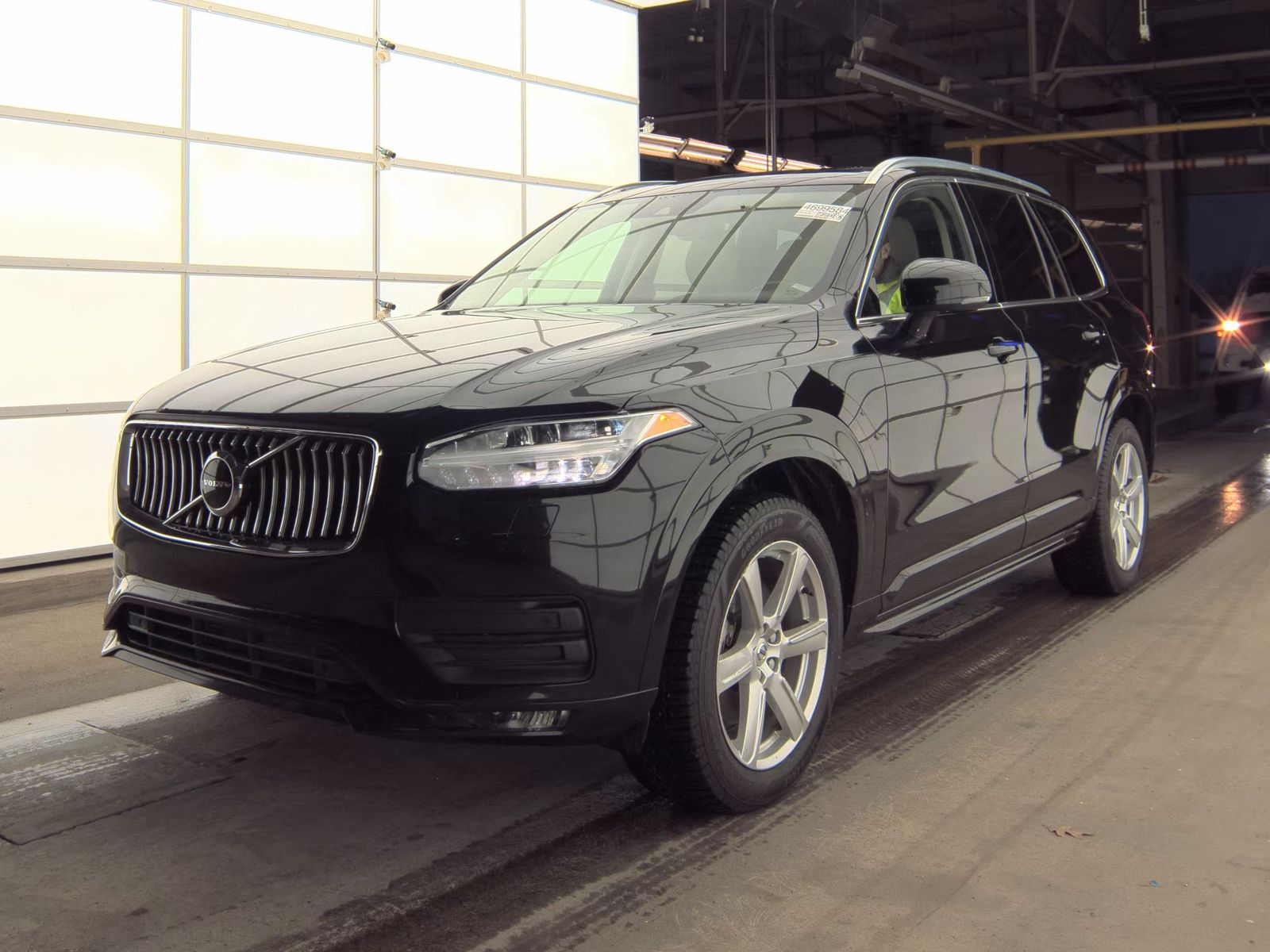 2022 Volvo XC90 T5 Momentum AWD