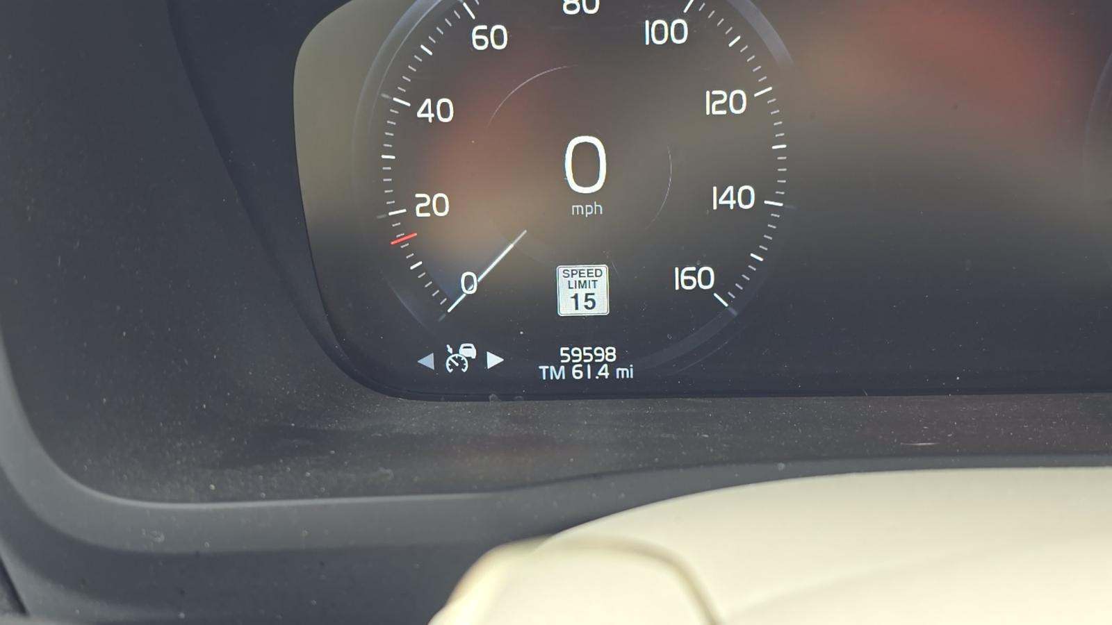 2022 Volvo XC90 T5 Momentum AWD