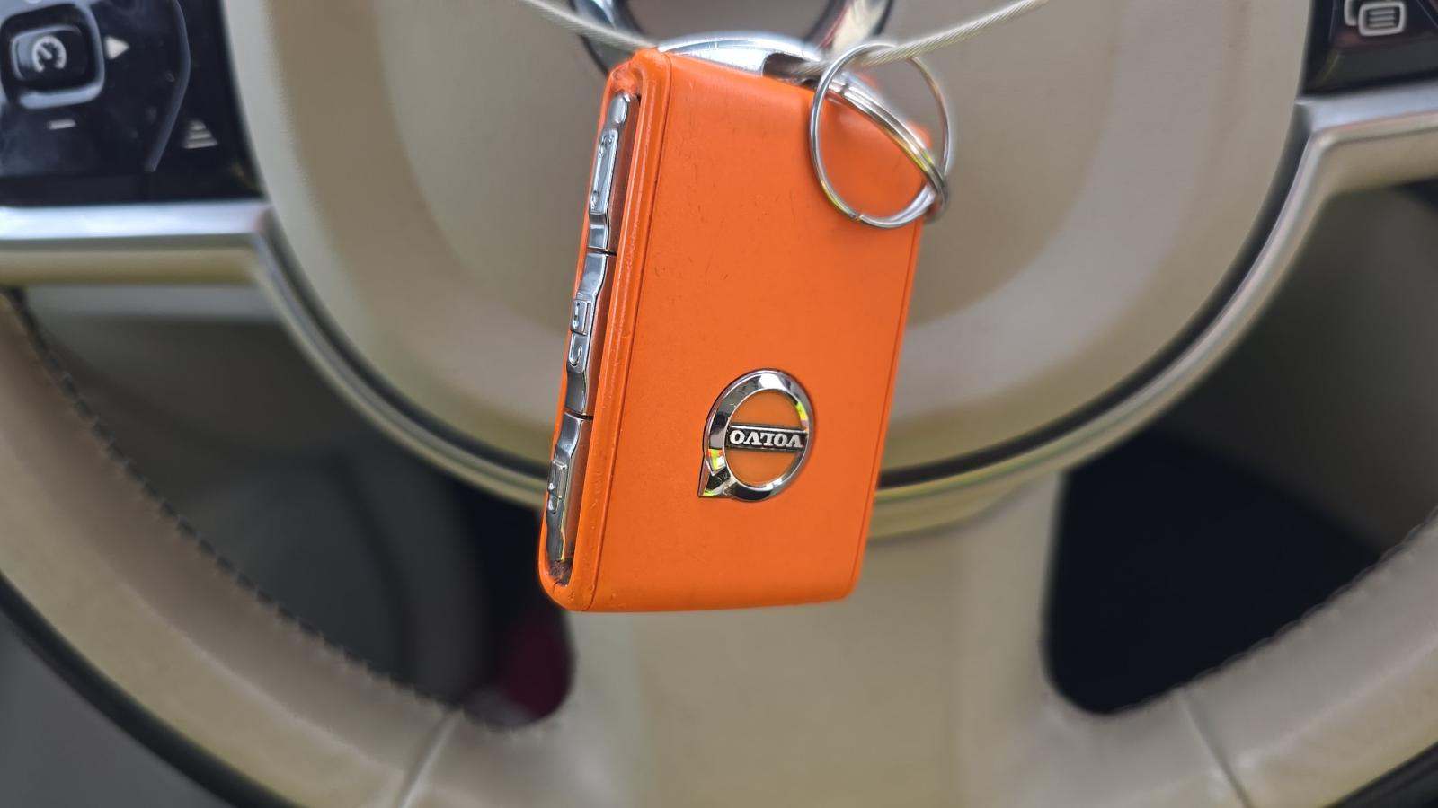 2022 Volvo XC90 T5 Momentum AWD