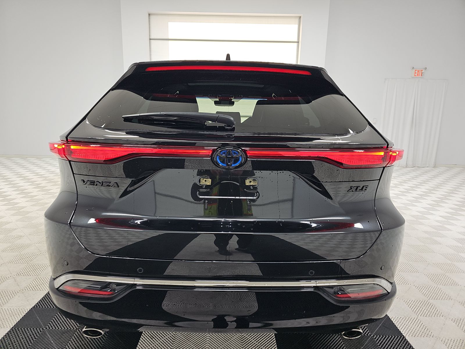挨拶様用 2024 Toyota Venza Nightshade AWD 14317 miles - купить Авто из сша