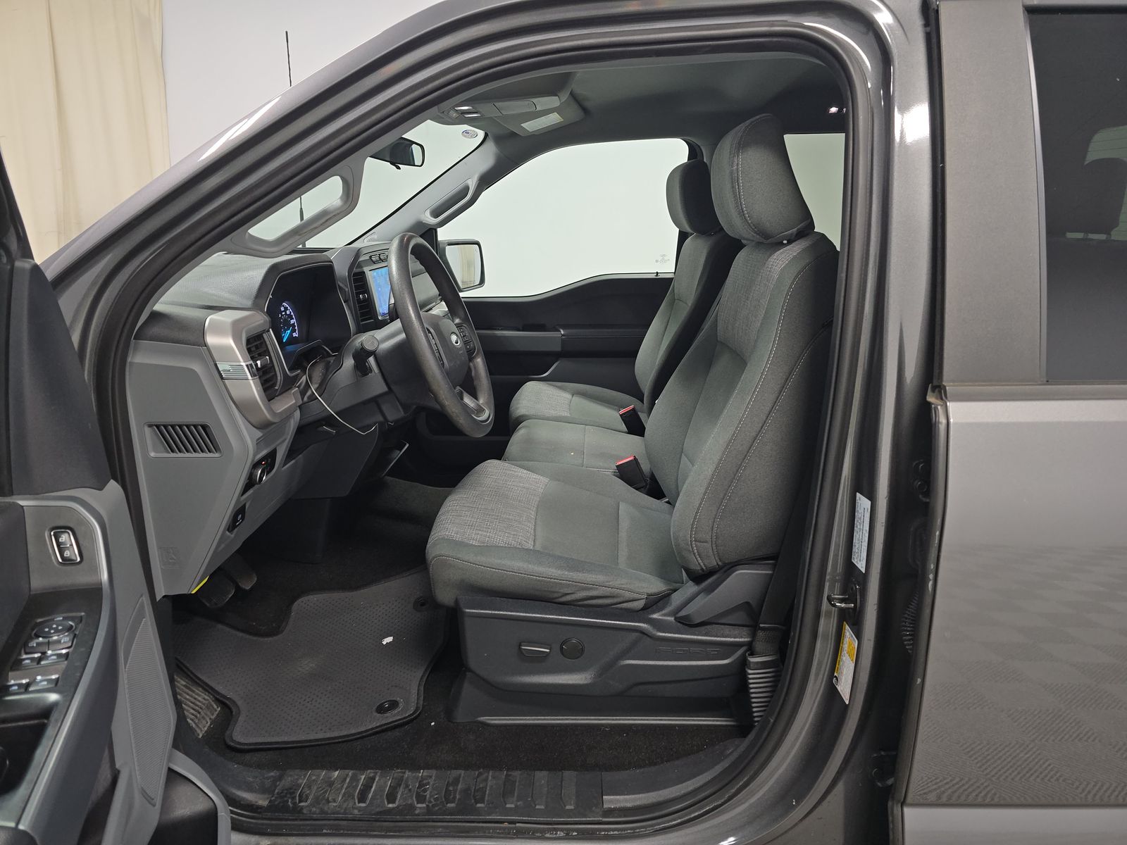 2023 Ford F-150 XLT RWD