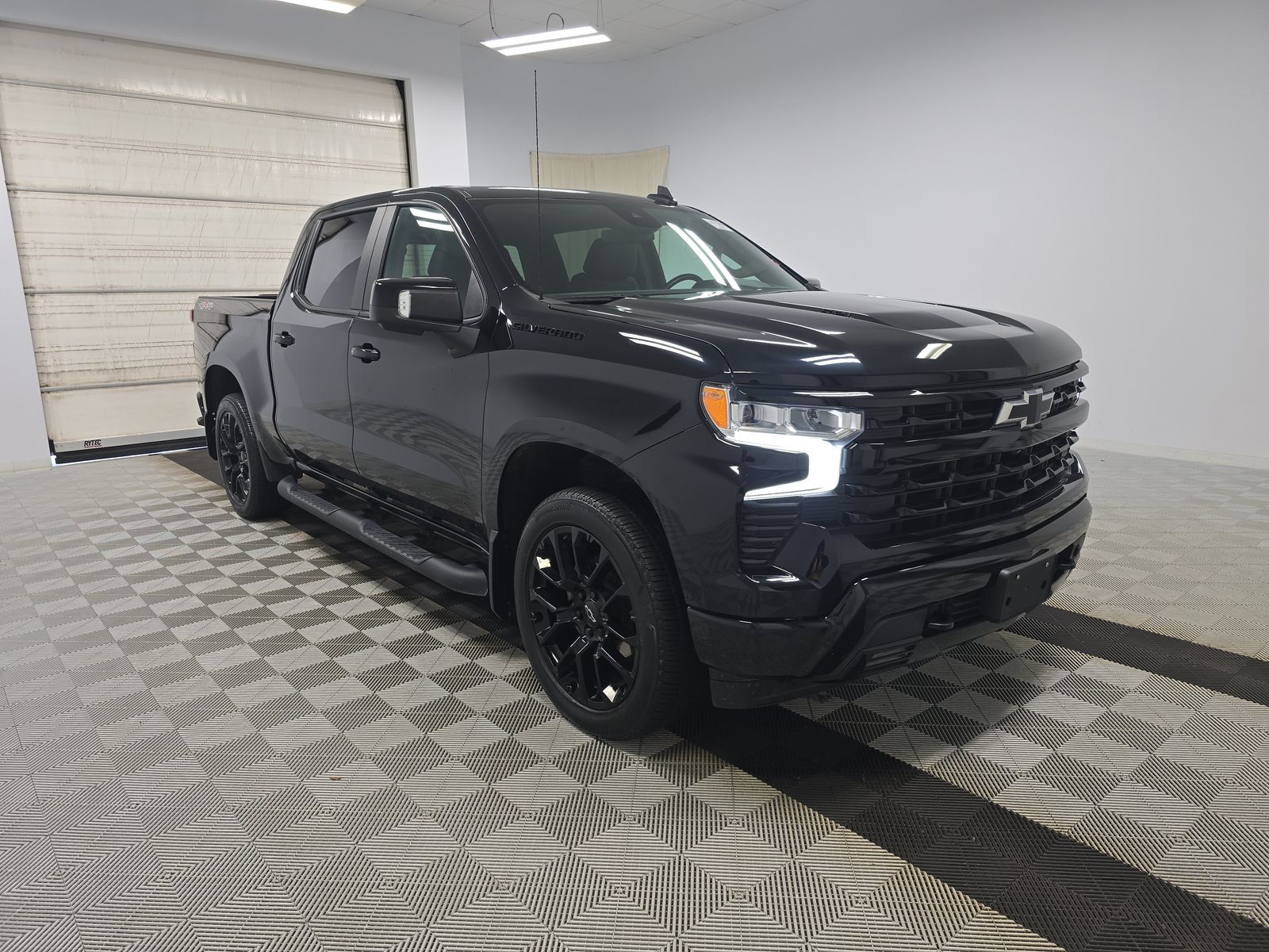 2023 Chevrolet Silverado 1500 RST AWD