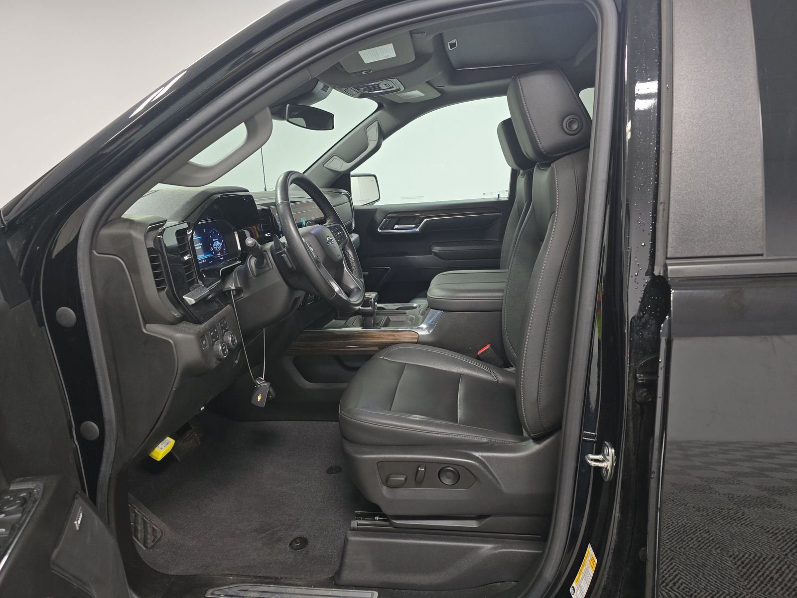 2023 Chevrolet Silverado 1500 RST AWD