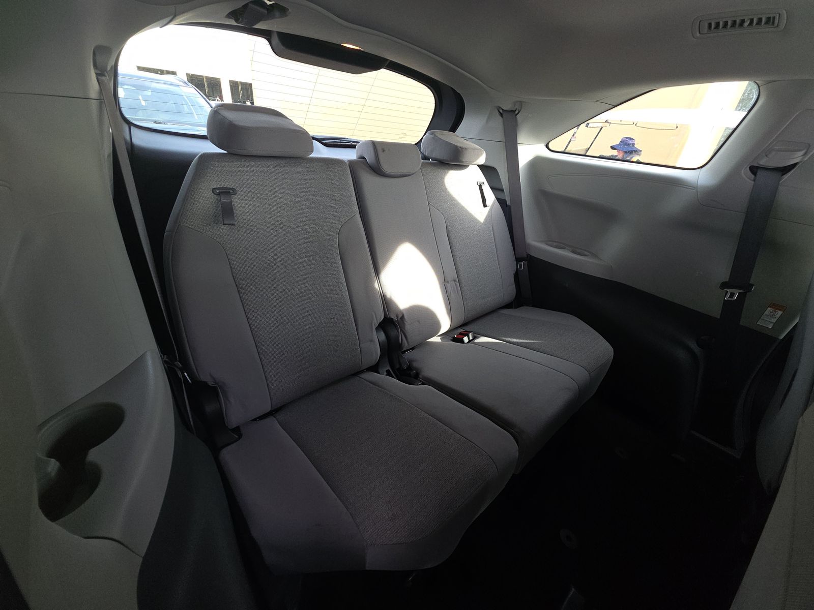 2024 Toyota Sienna LE FWD