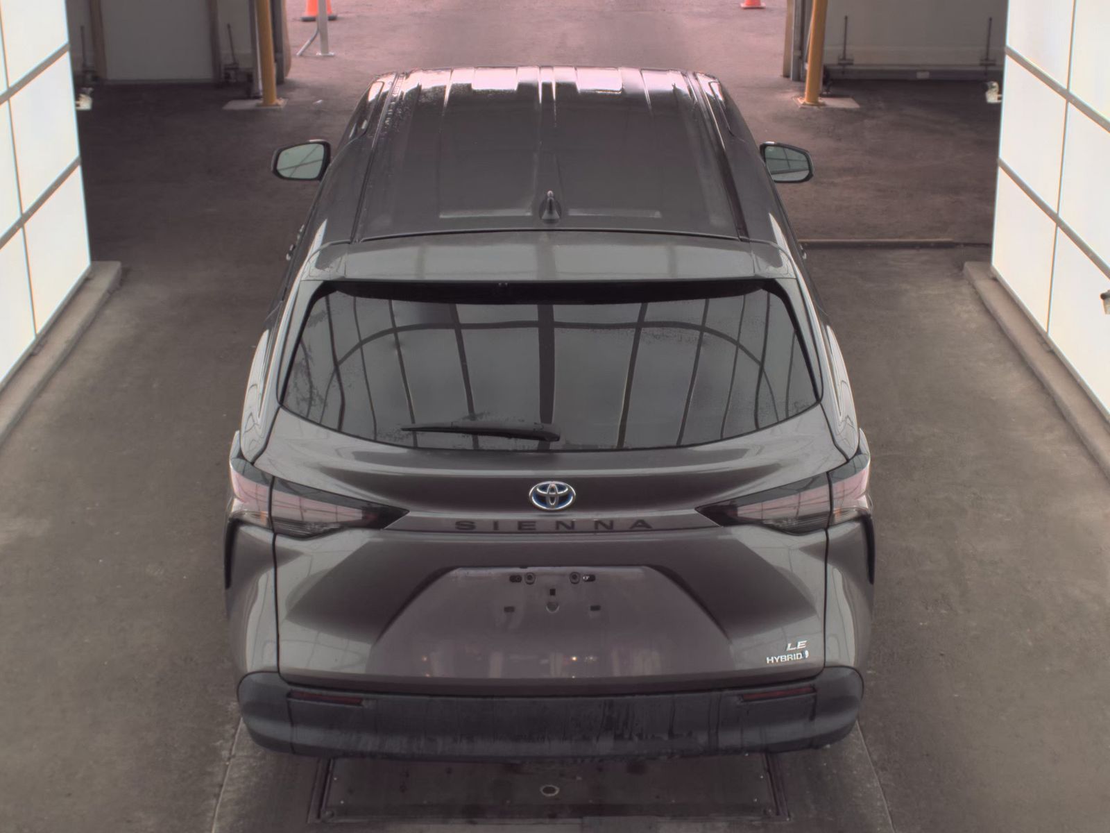 2024 Toyota Sienna LE FWD