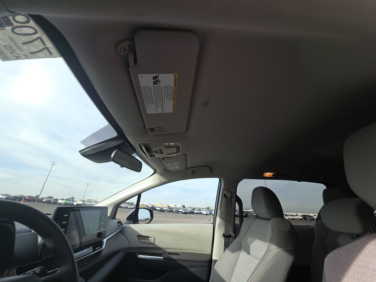 2024 Toyota Sienna LE FWD