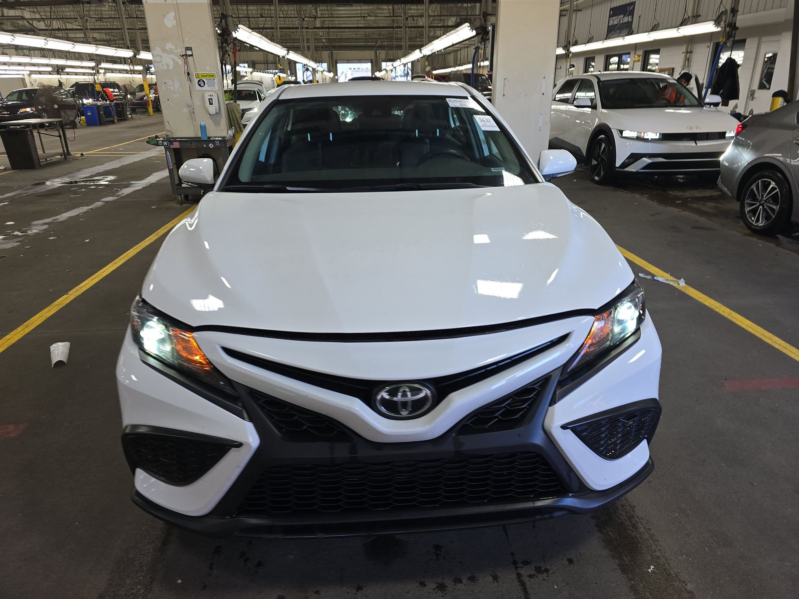 2024 Toyota Camry SE FWD