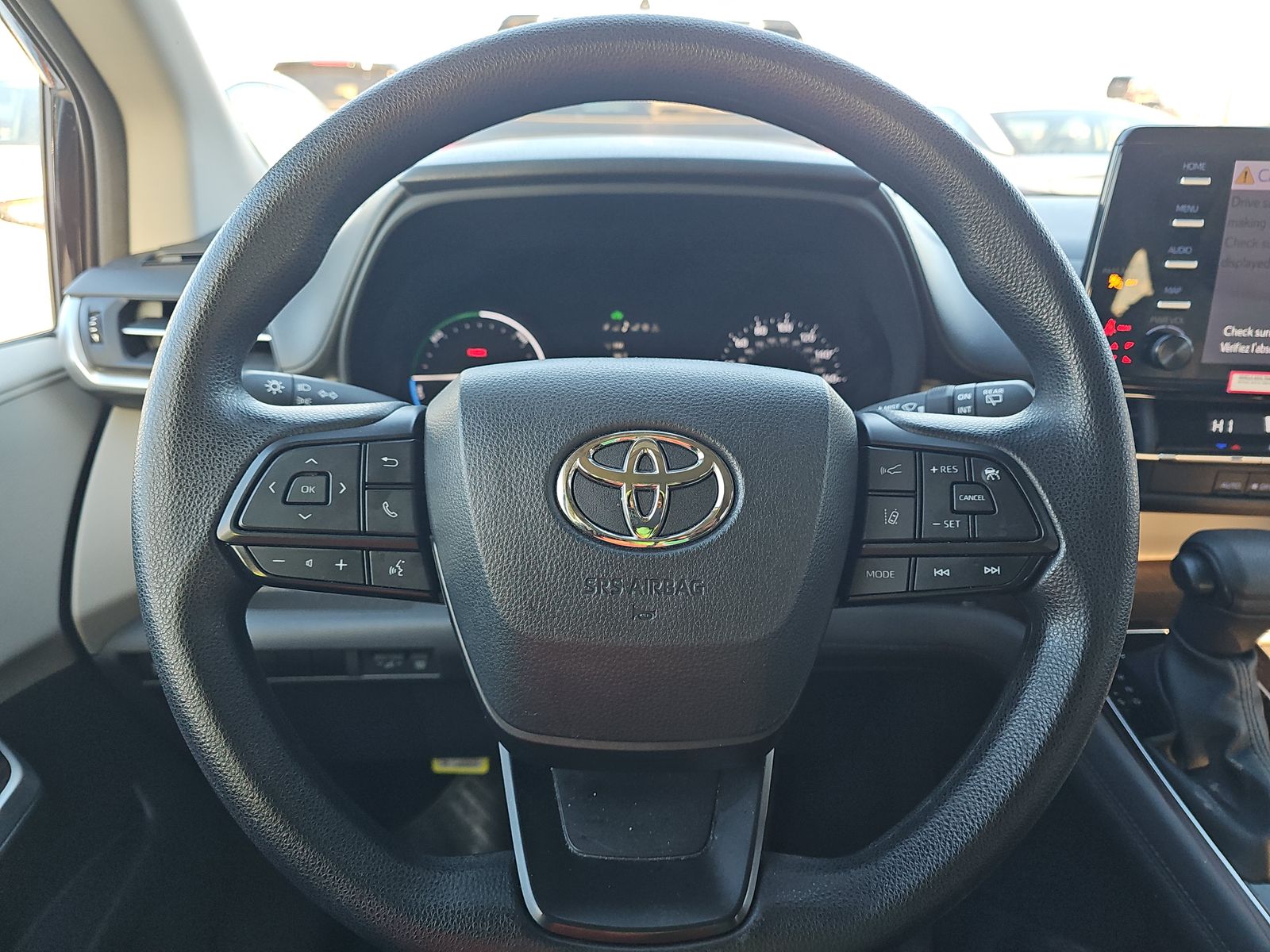 2024 Toyota Sienna LE FWD