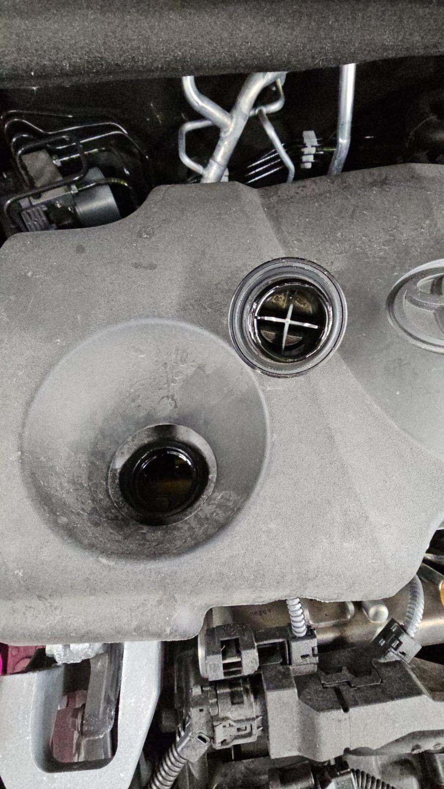 2024 Toyota Sienna LE FWD