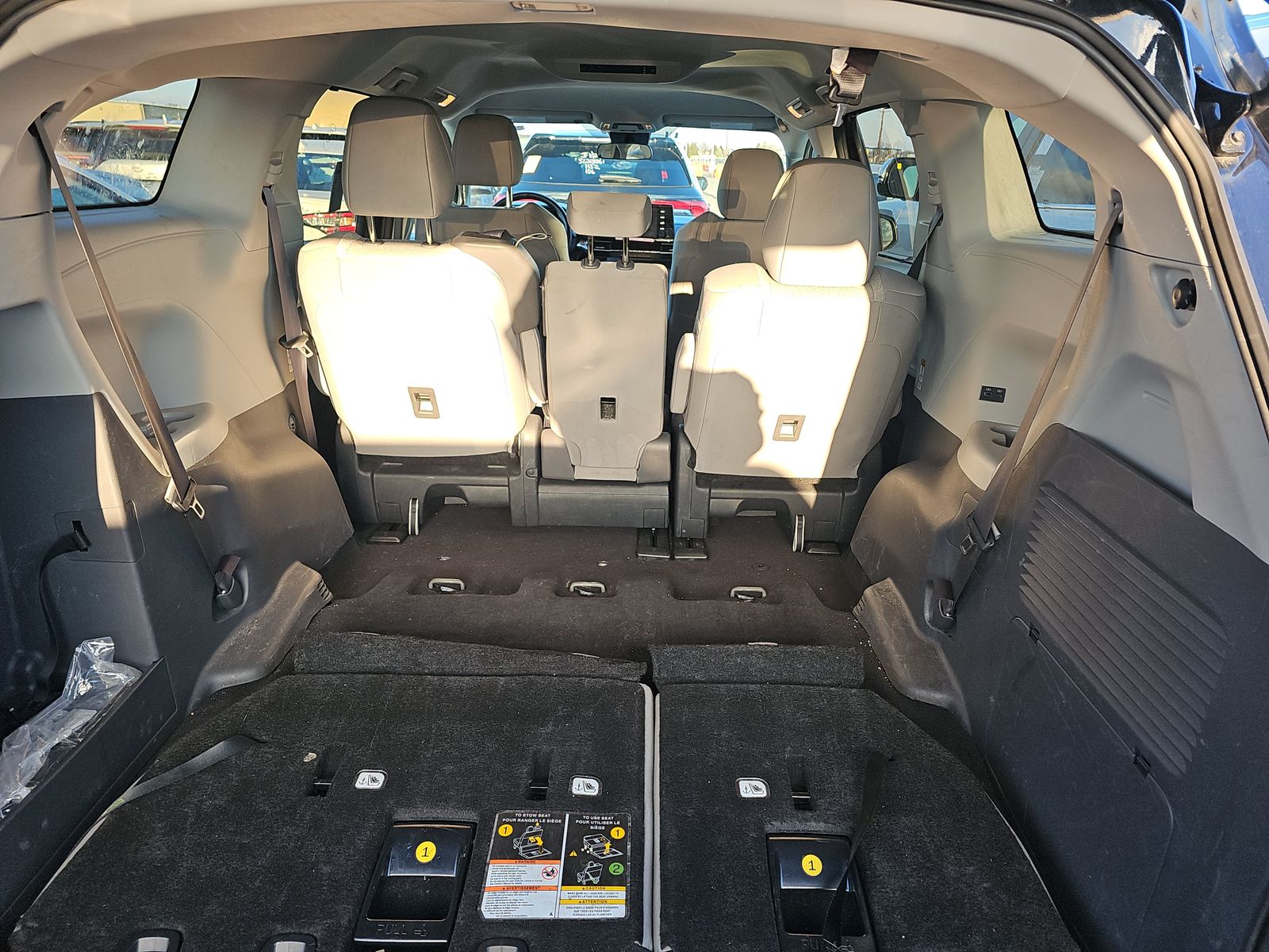 2024 Toyota Sienna LE FWD