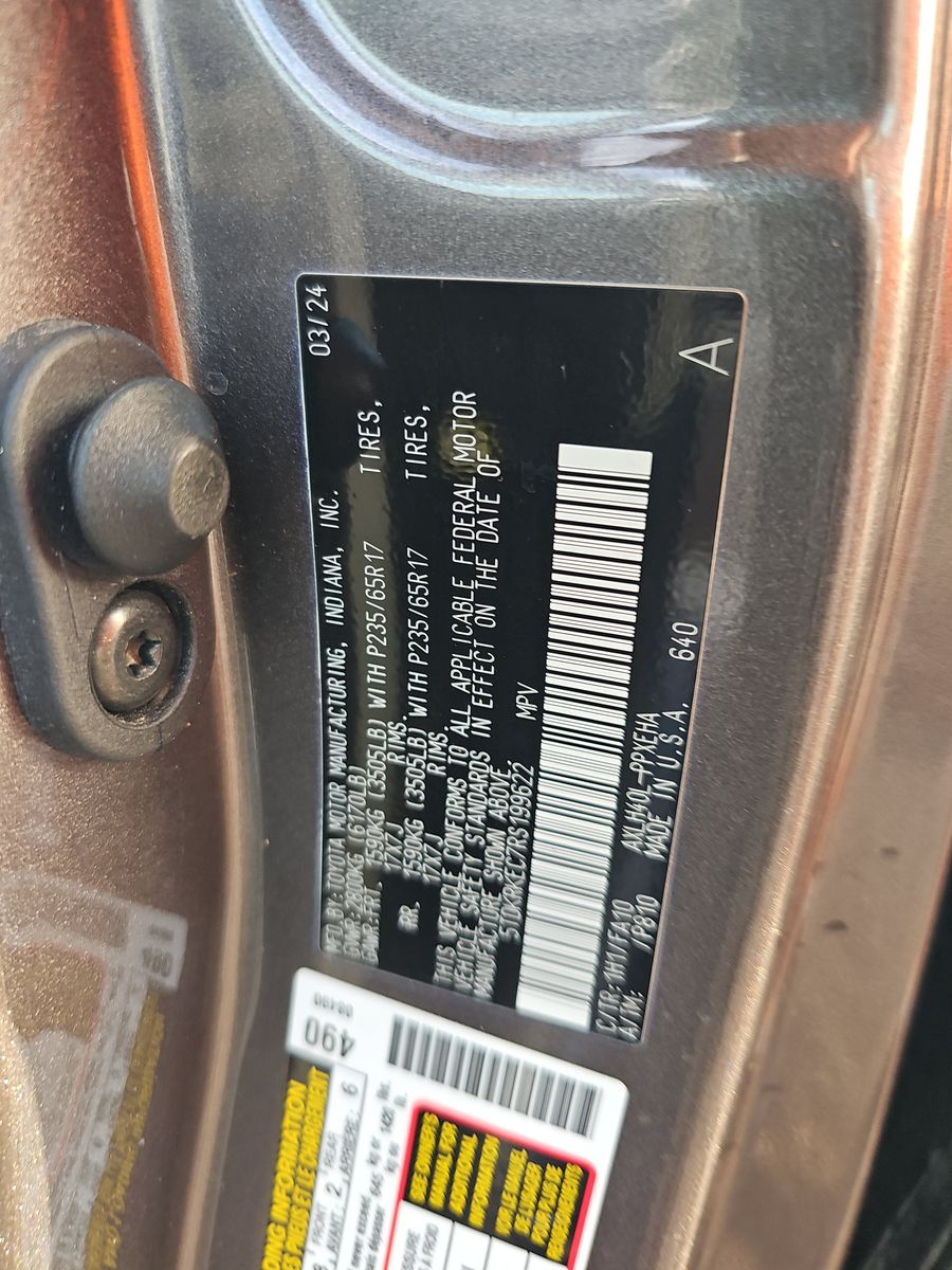 2024 Toyota Sienna LE FWD