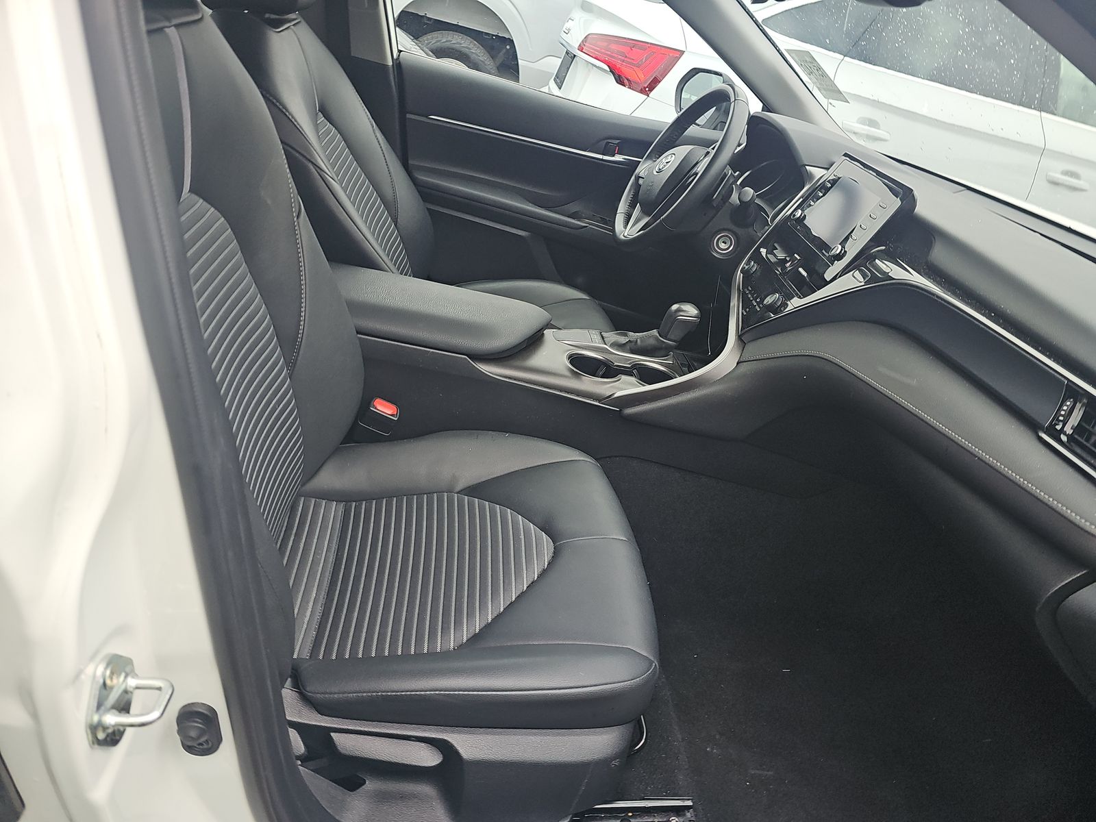 2024 Toyota Camry SE FWD