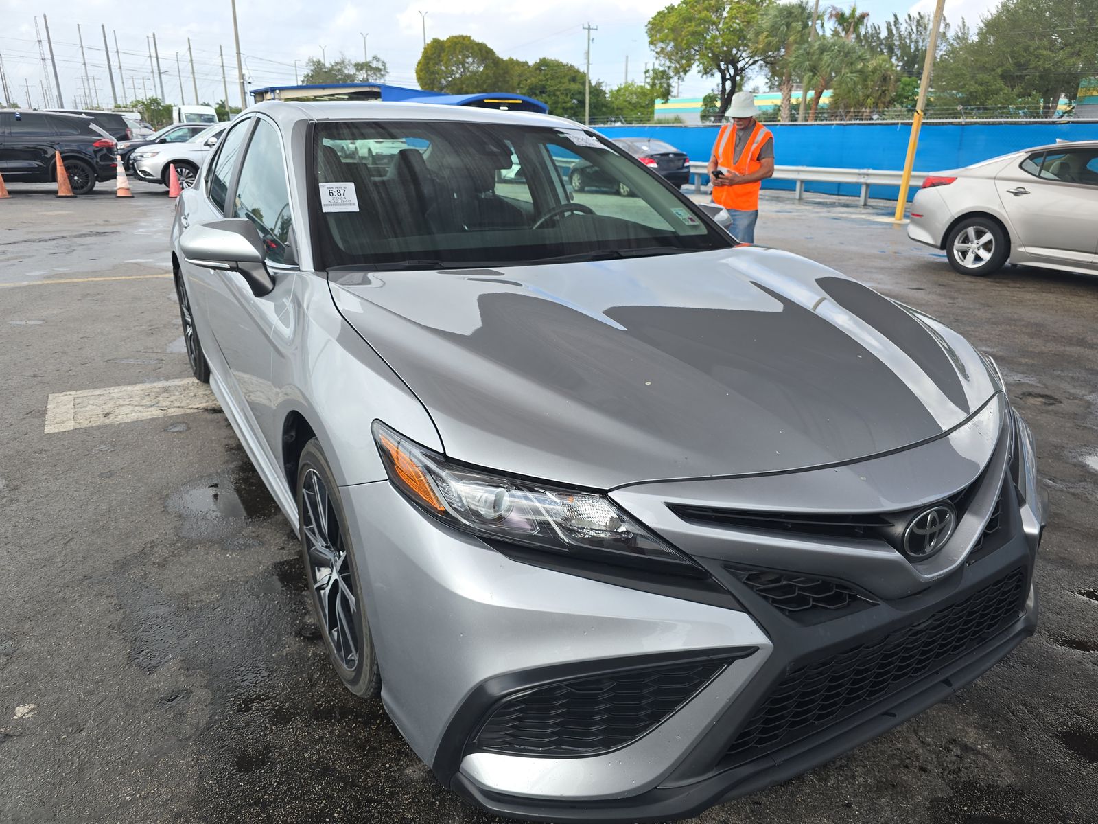 2024 Toyota Camry SE FWD