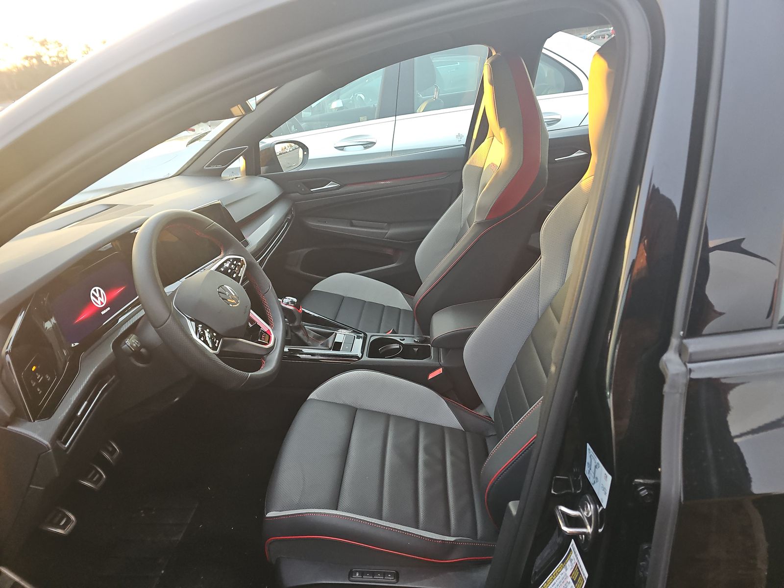 2024 Volkswagen Golf GTI 2.0T 380 SE FWD