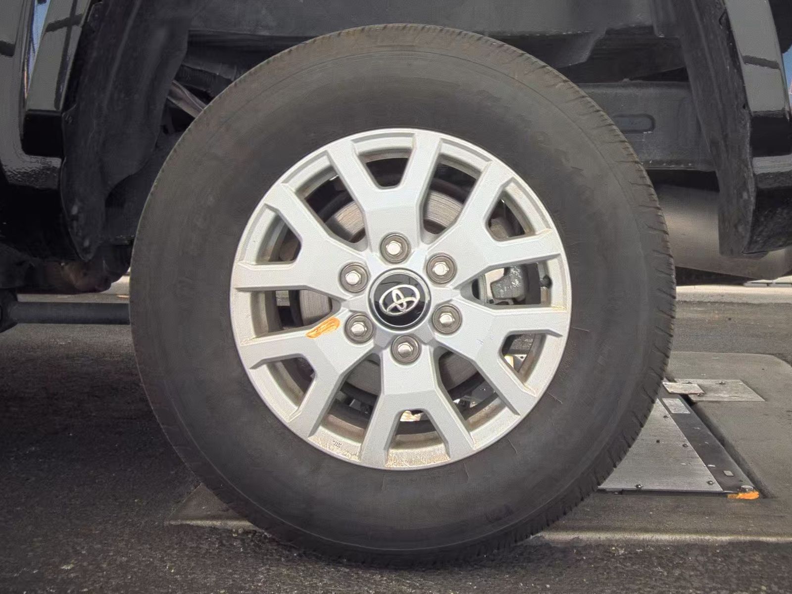 2024 Toyota Tacoma SR5 AWD